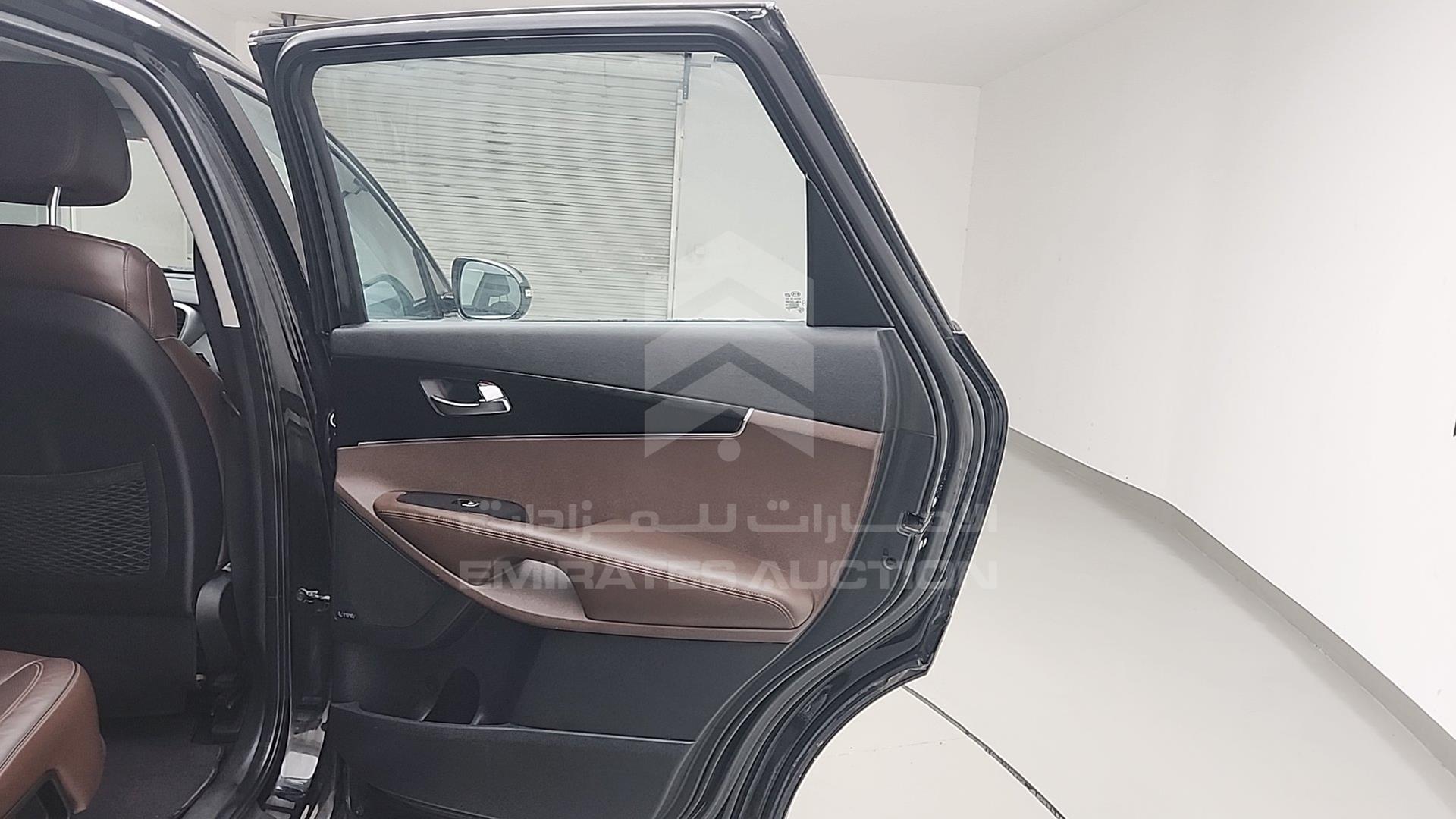 2016 KIA SORENTO VIN: KNAPH814XG5065519