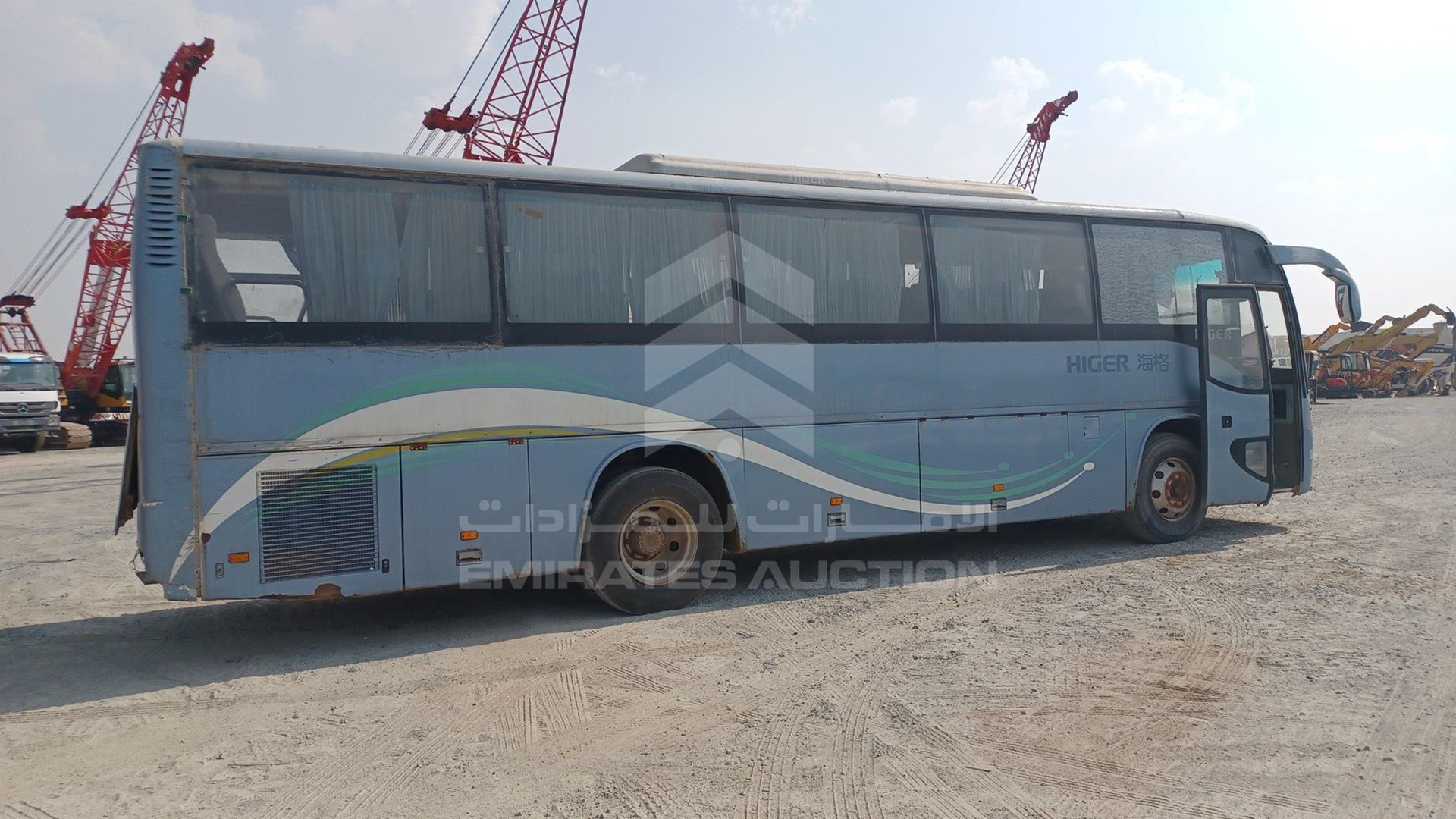 2010 HIGER BUS VIN: LKLR1FSD1AB537463