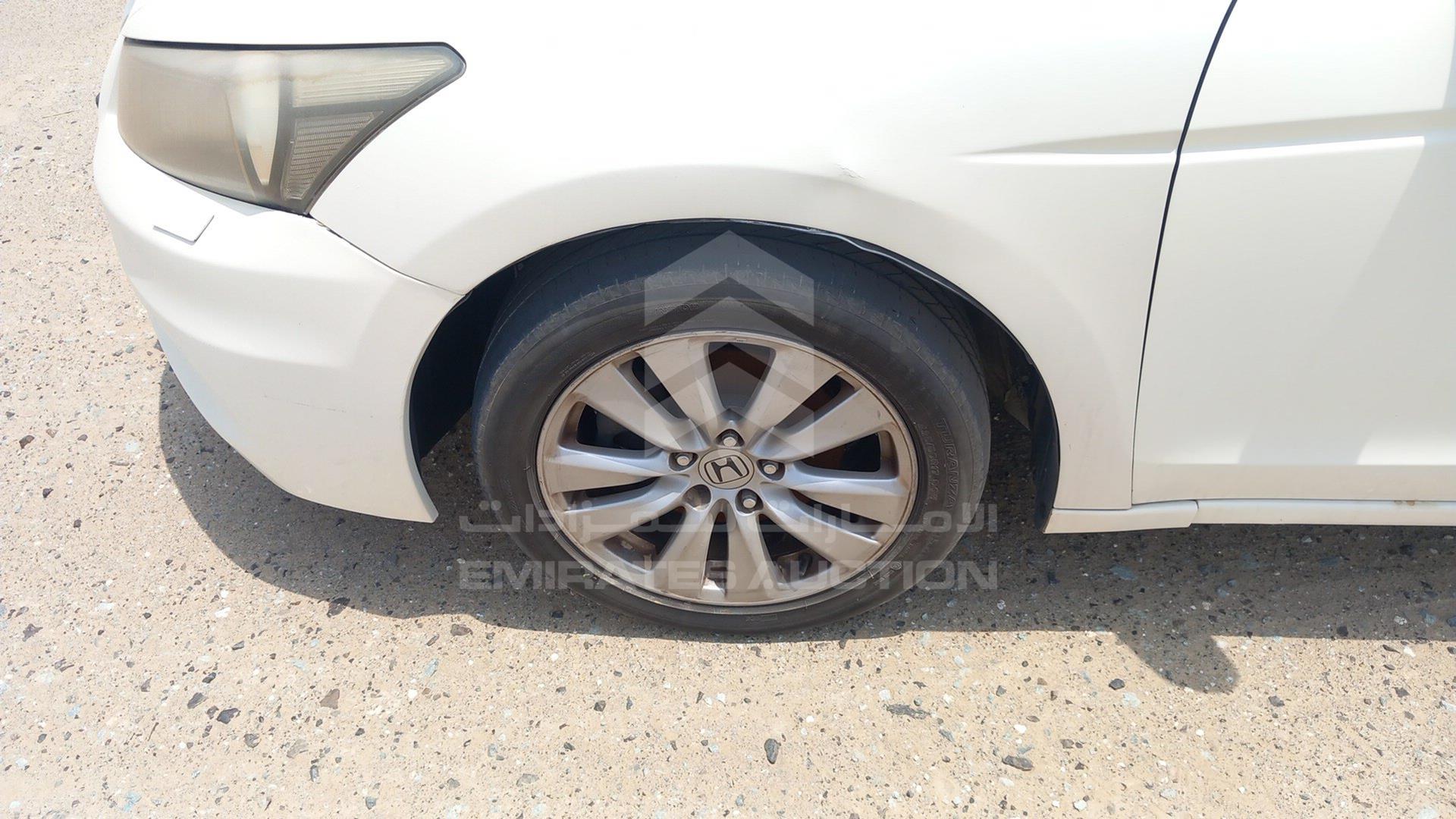 2011 HONDA ACCORD VIN: JHMCP3673BC400200