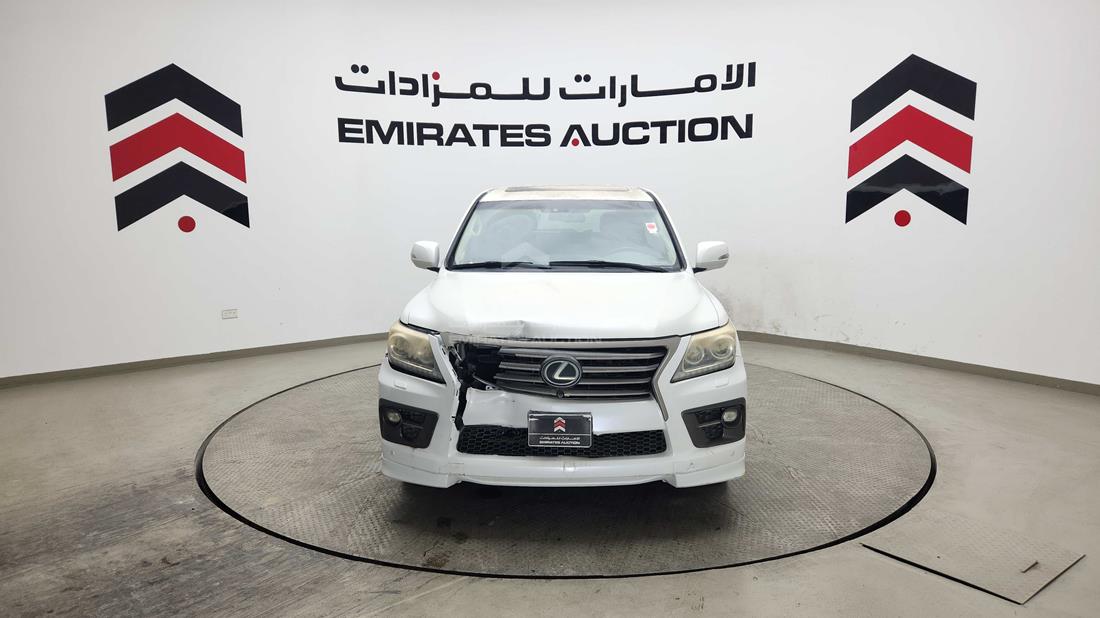 2014 Lexus LX 570 — 360-degree view