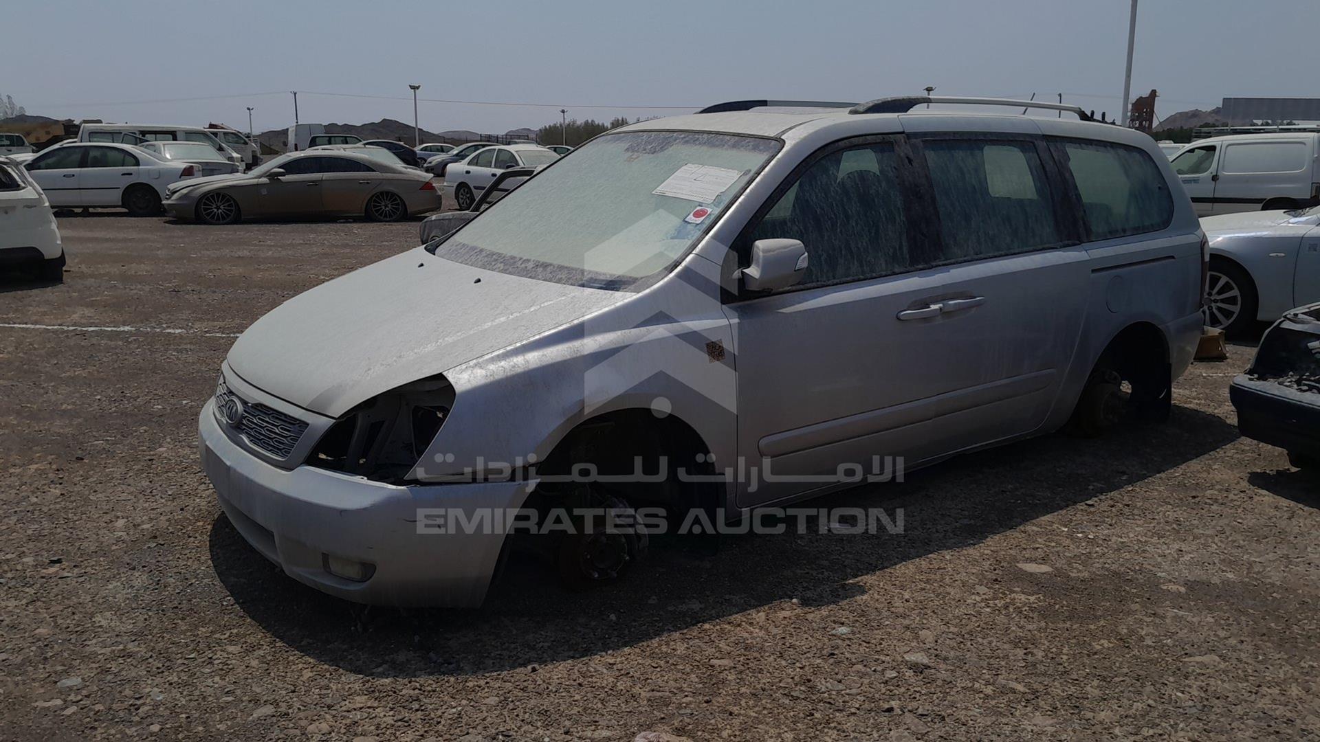 2011 KIA CARNIVAL VIN: KNAMH8172B6368472