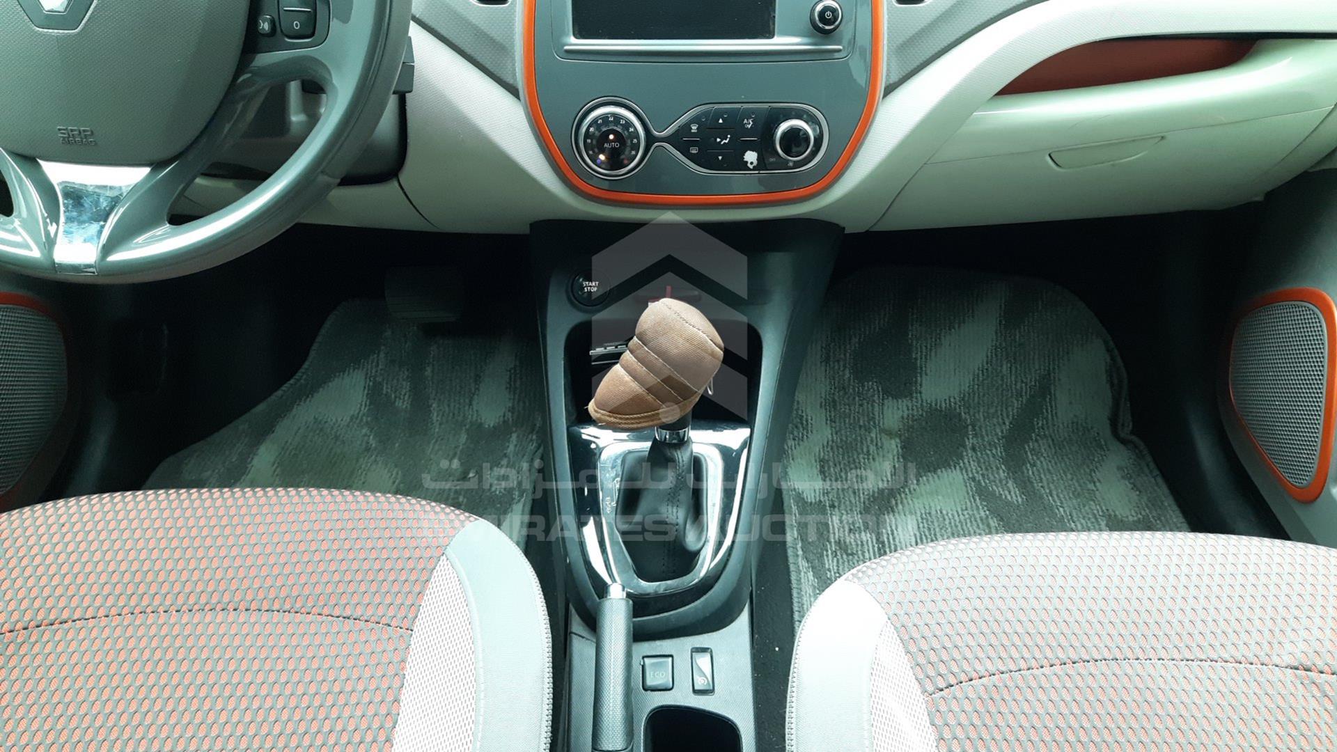 2015 RENAULT CAPTUR VIN: VF12RRHEXFW528782