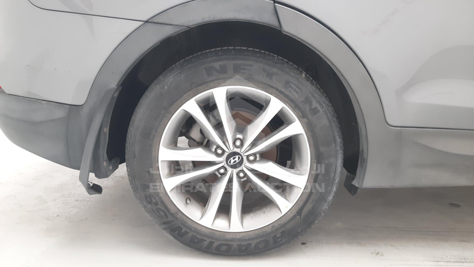 2015 HYUNDAI SANTA FE VIN: KMHST81C4FU435589
