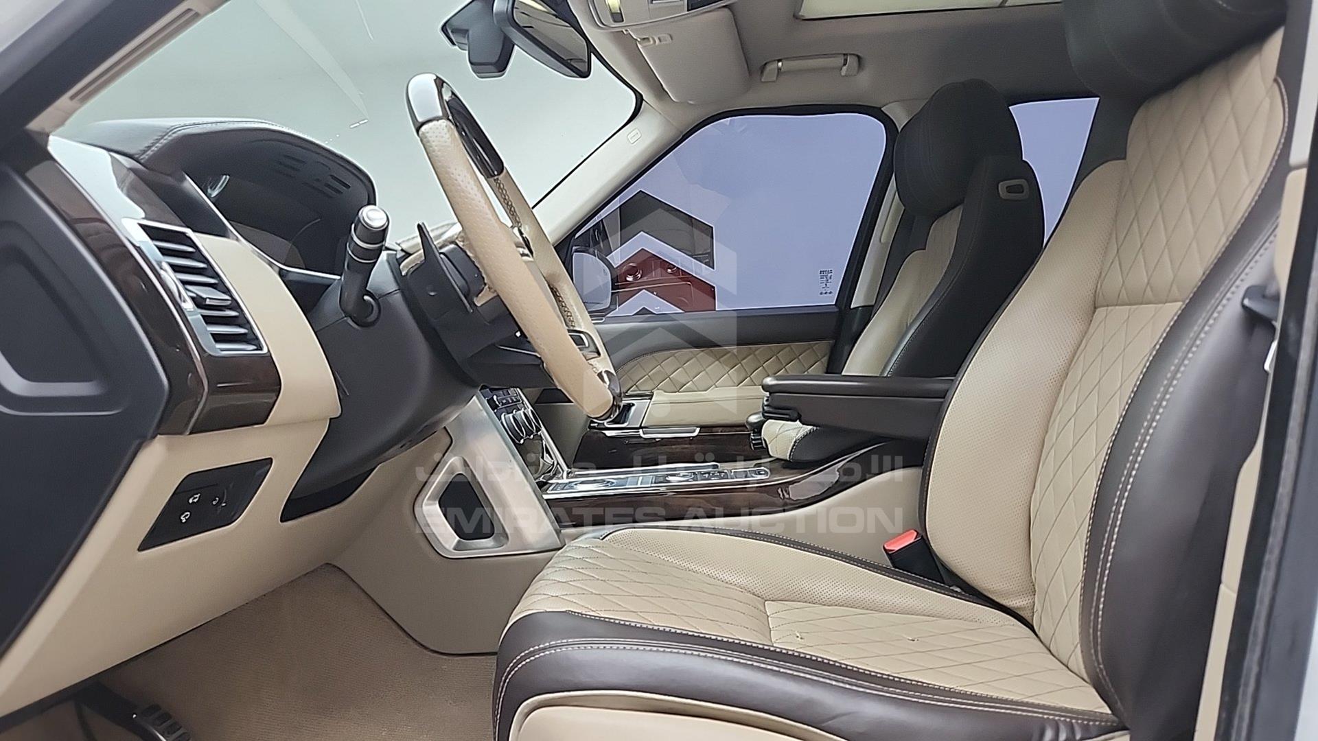 2014 RANGE ROVER VOGUE VIN: SALGA2EF8EA137587