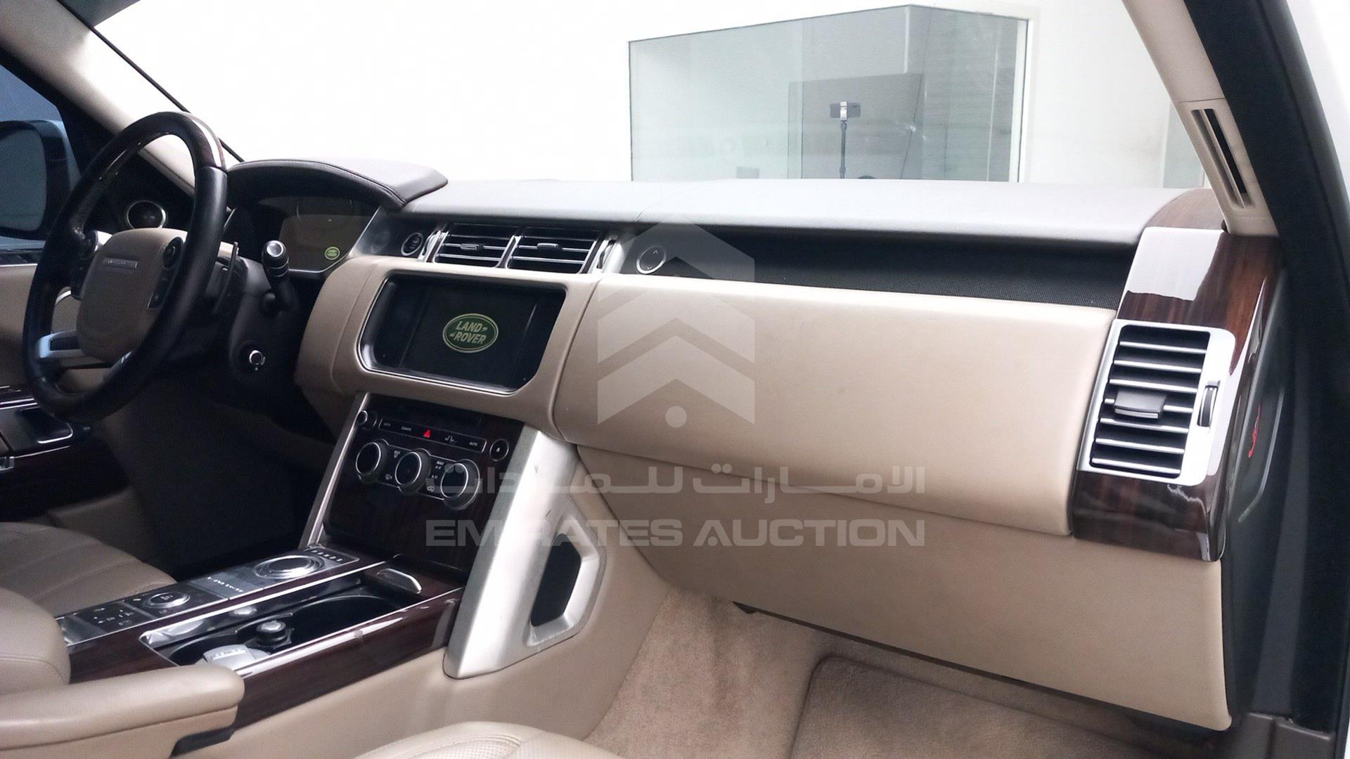 2014 RANGE ROVER VOGUE VIN: SALGA2EF0EA174181