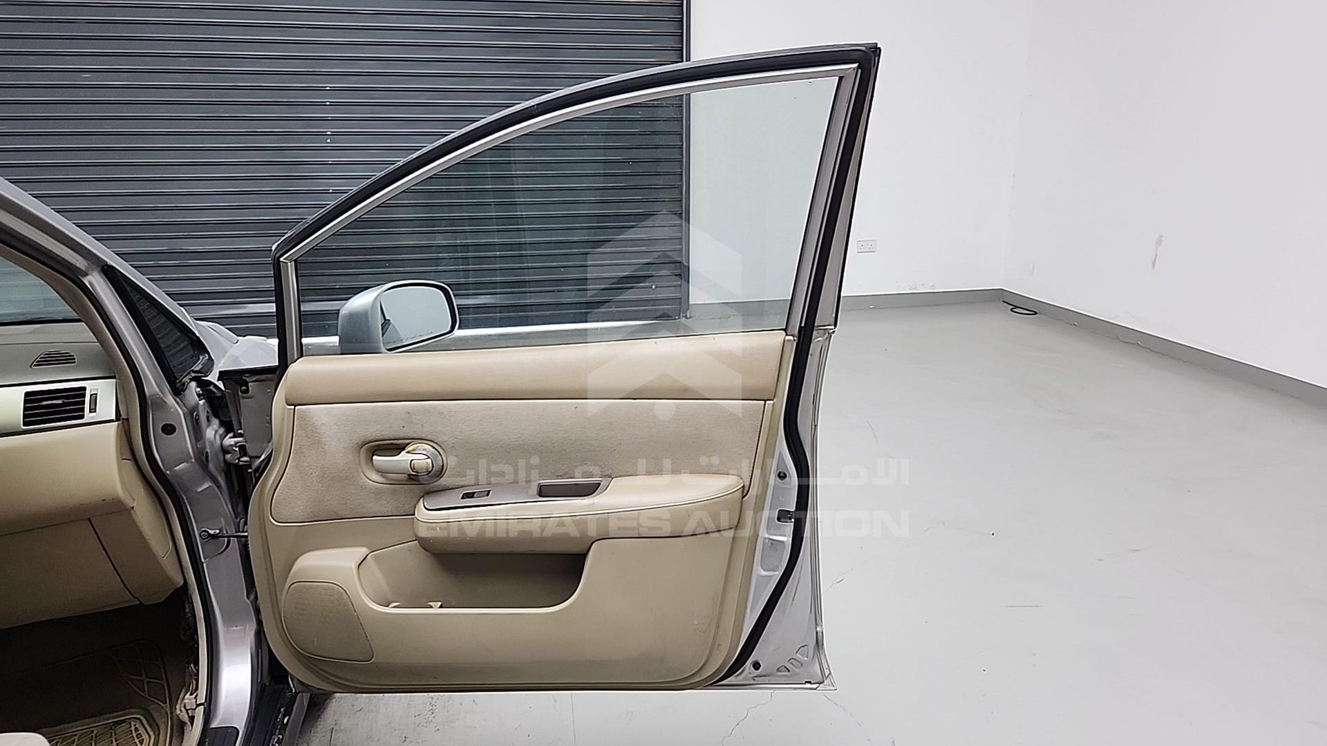 2008 NISSAN TIIDA VIN: JN1CC13C68T012702