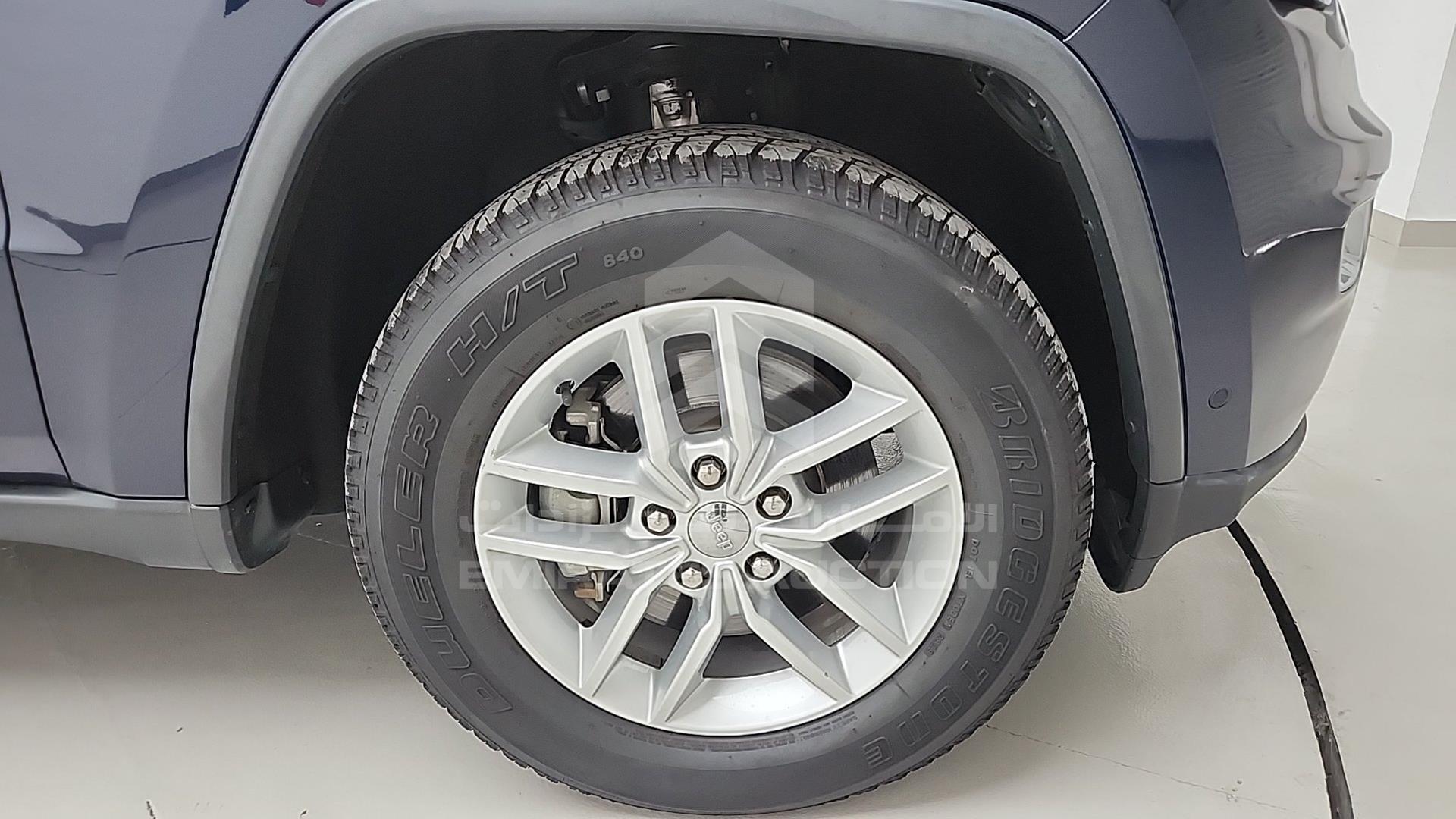 2017 JEEP GRAND CHEROKEE VIN: 1C4RJFAG4HC614109