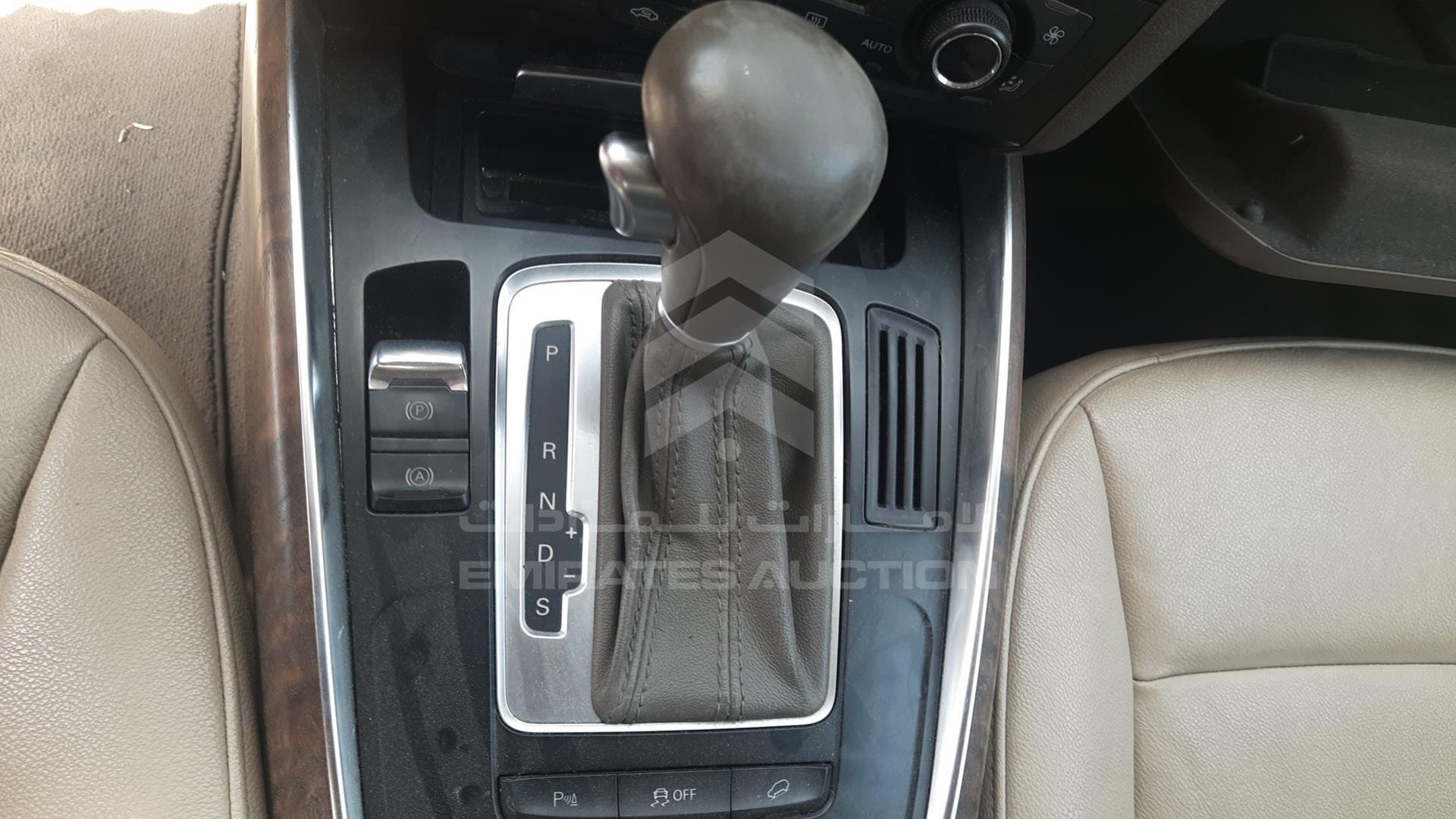 2012 AUDI Q5 VIN: WAUCFC8R8CA079364