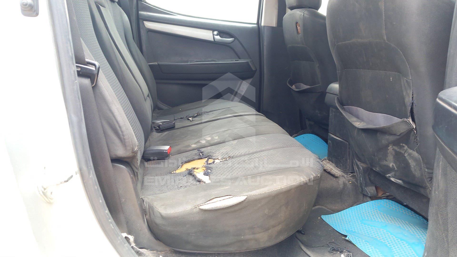 2015 ISUZU D-MAX VIN: MPAEL3317FT013569