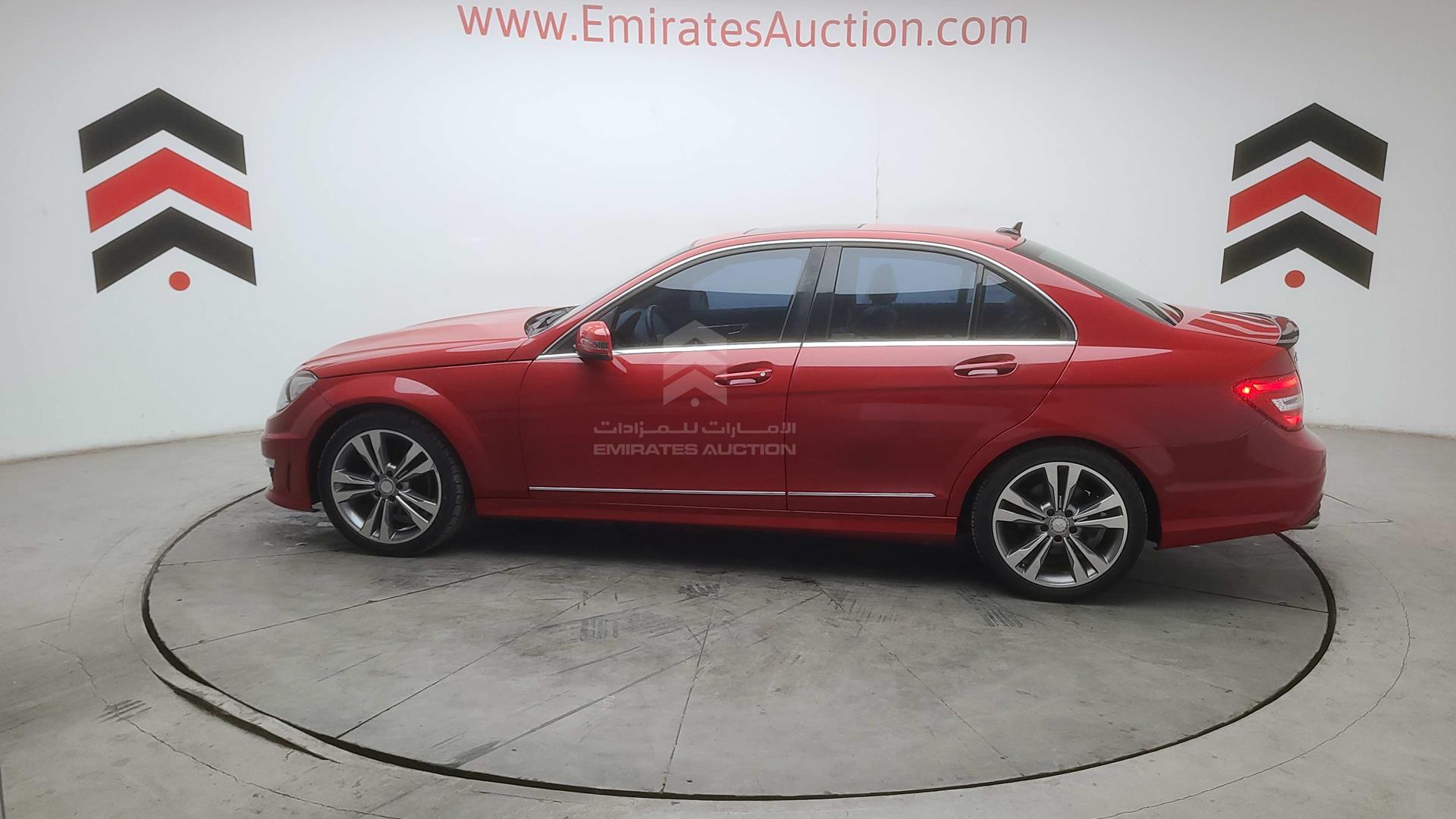2010 MERCEDES C 300 VIN: WDDGF5EBXAR105572