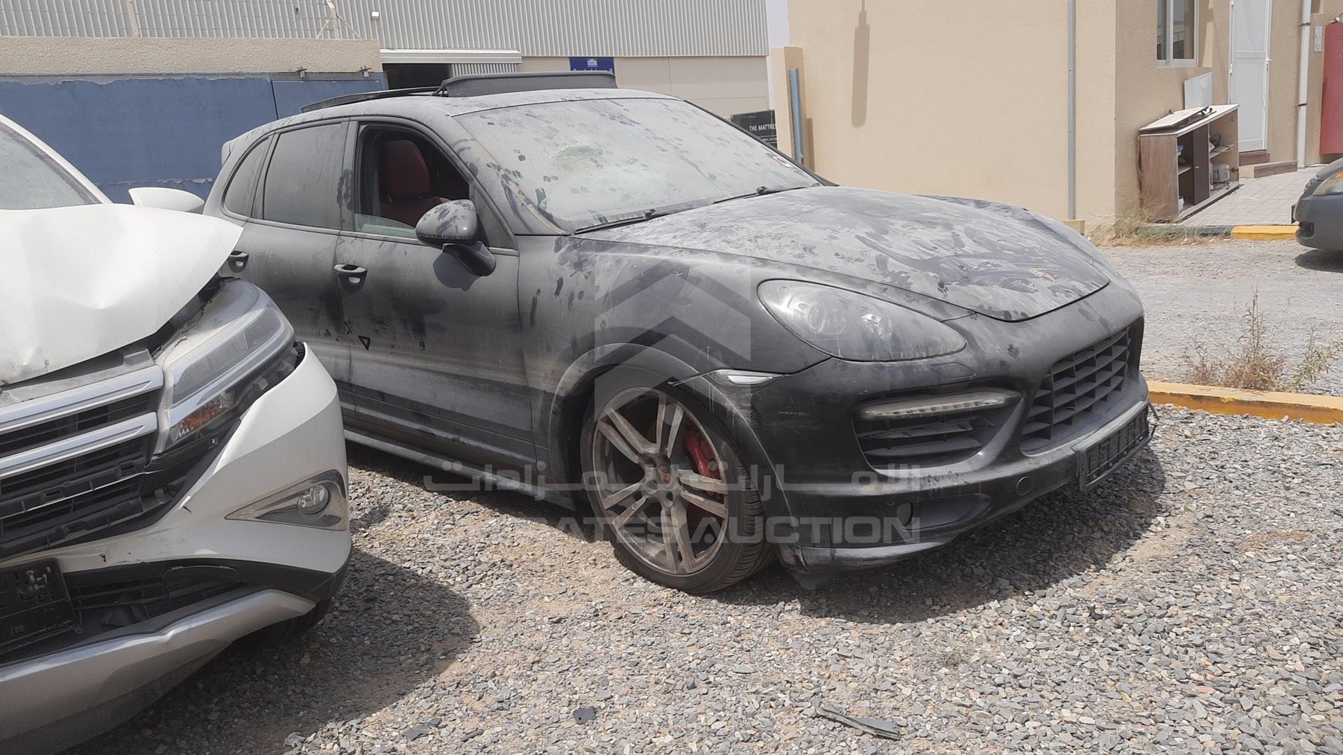 2014 PORSCHE CAYENNE GTS VIN: WP1ZZZ92ZELA70989