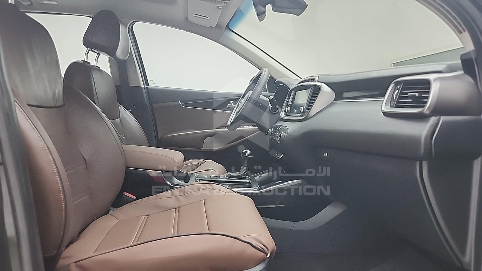 2016 KIA SORENTO VIN: KNAPH814XG5065519
