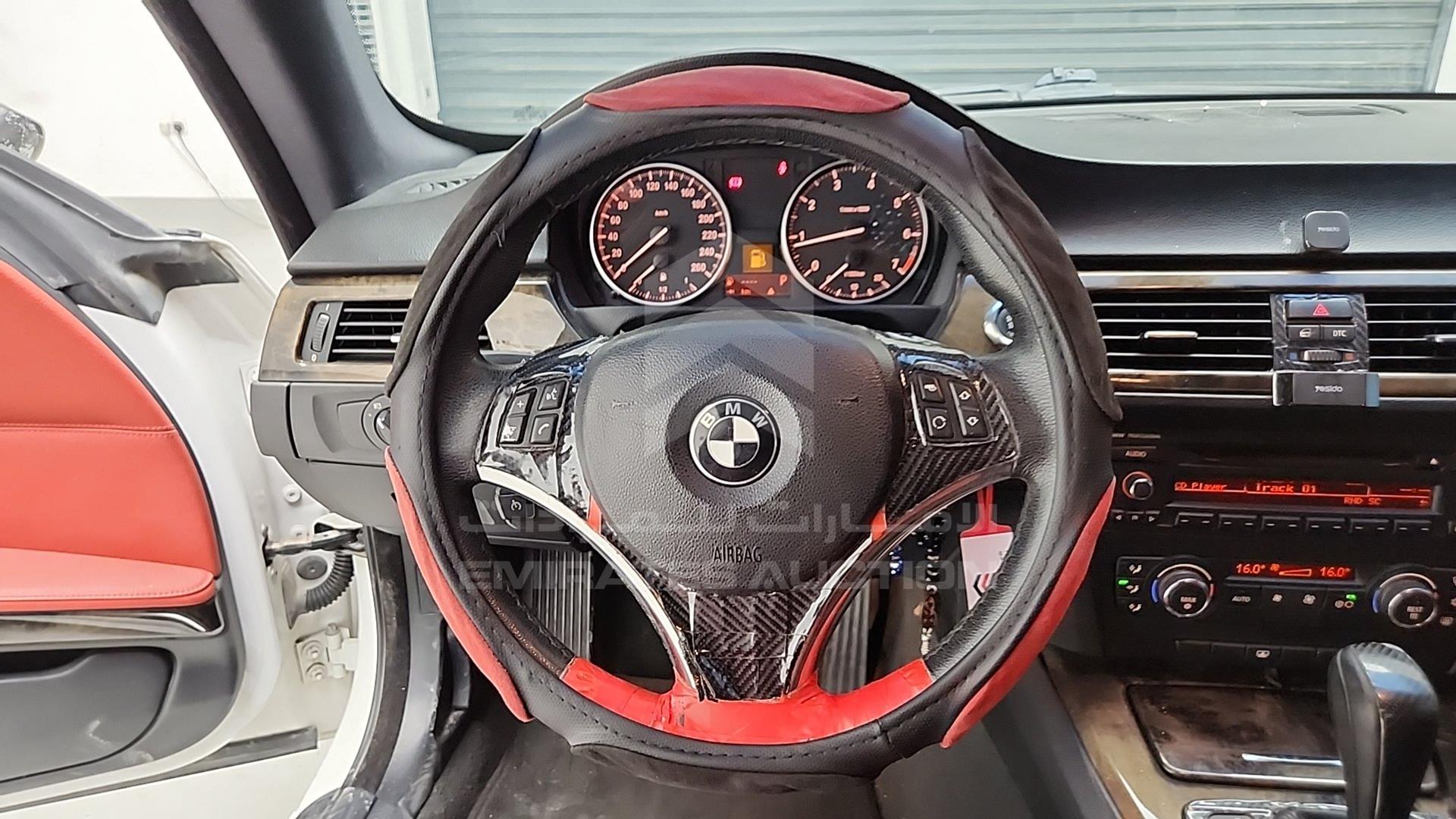 2009 BMW 320 VIN: WBAWA51059JP99961