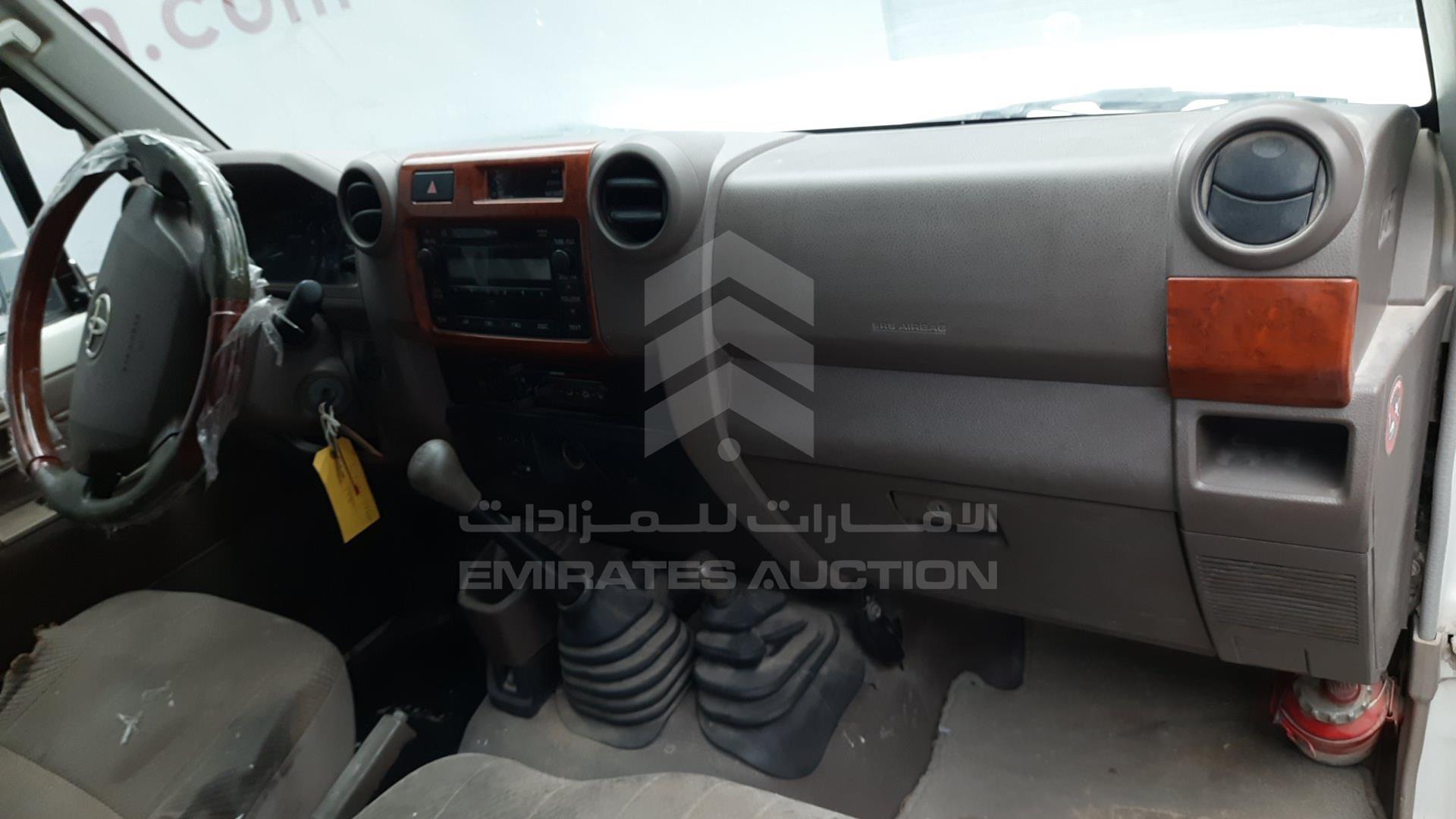 2012 TOYOTA LAND CRUISER VIN: JTFLU73J1C4530111