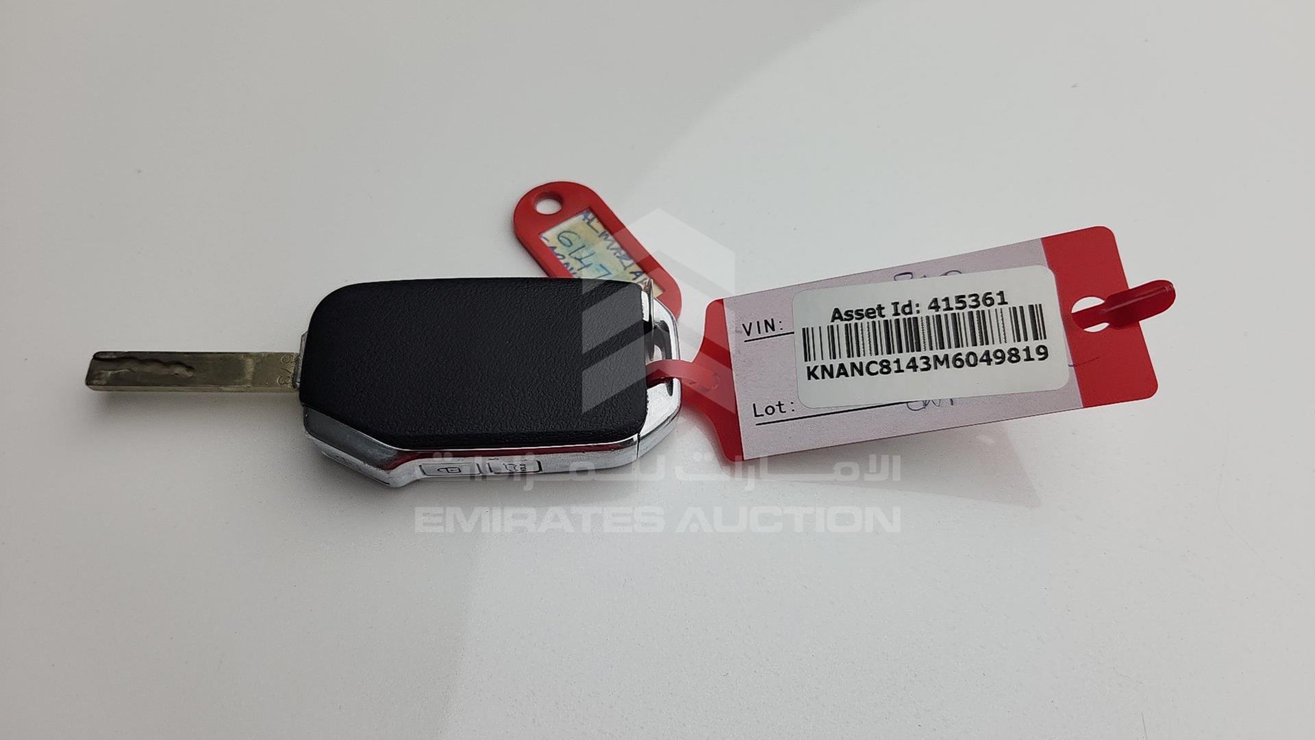 2021 KIA CARNIVAL VIN: KNANC8143M6049819