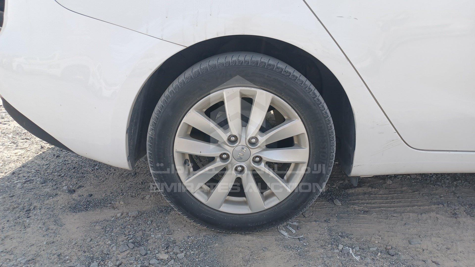 2016 KIA CERATO VIN: KNAFK4174G5553896