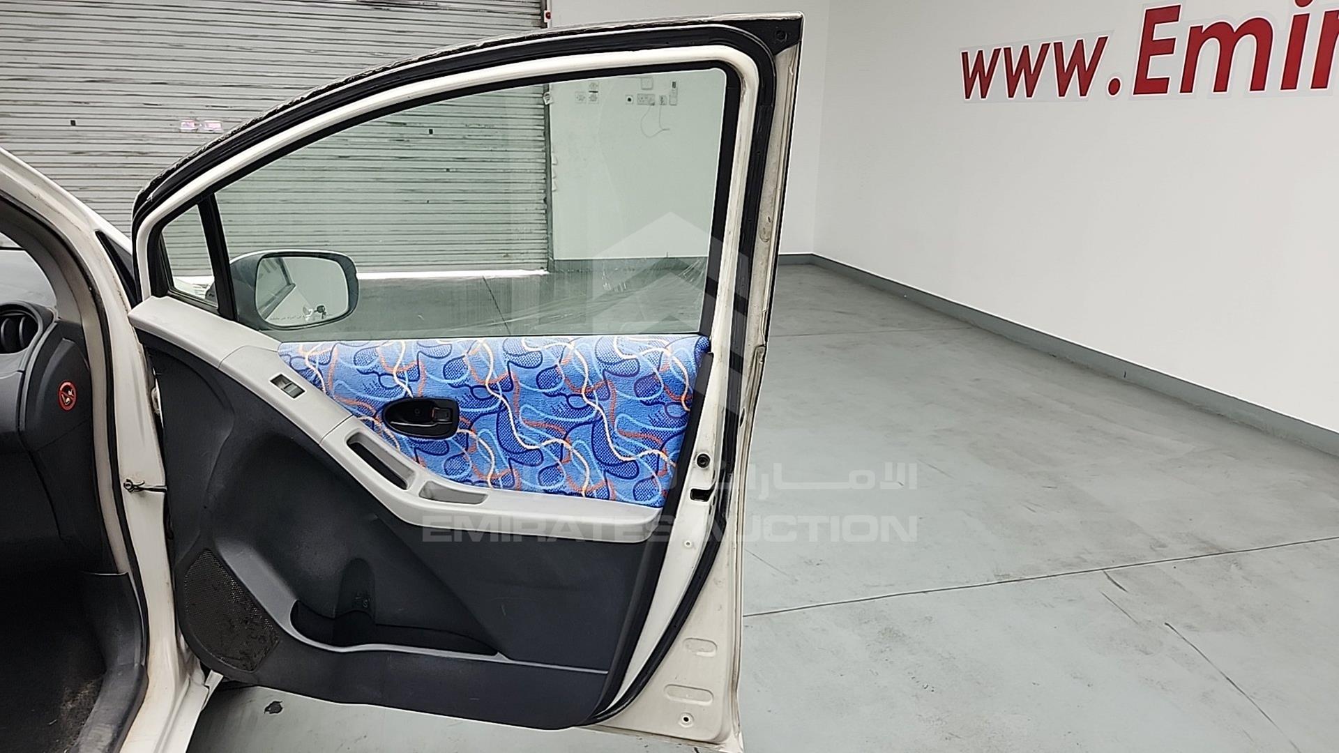 2008 TOYOTA YARIS VIN: JTDKW923785098302
