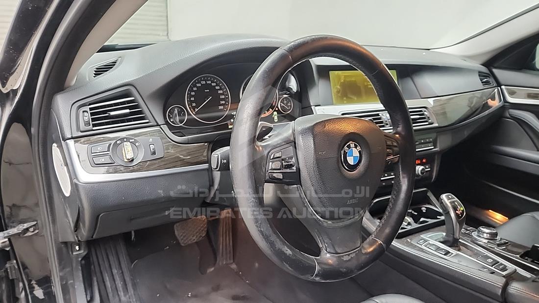 2013 BMW 535 i — Front Left Driver Dashboard View — Photo 14