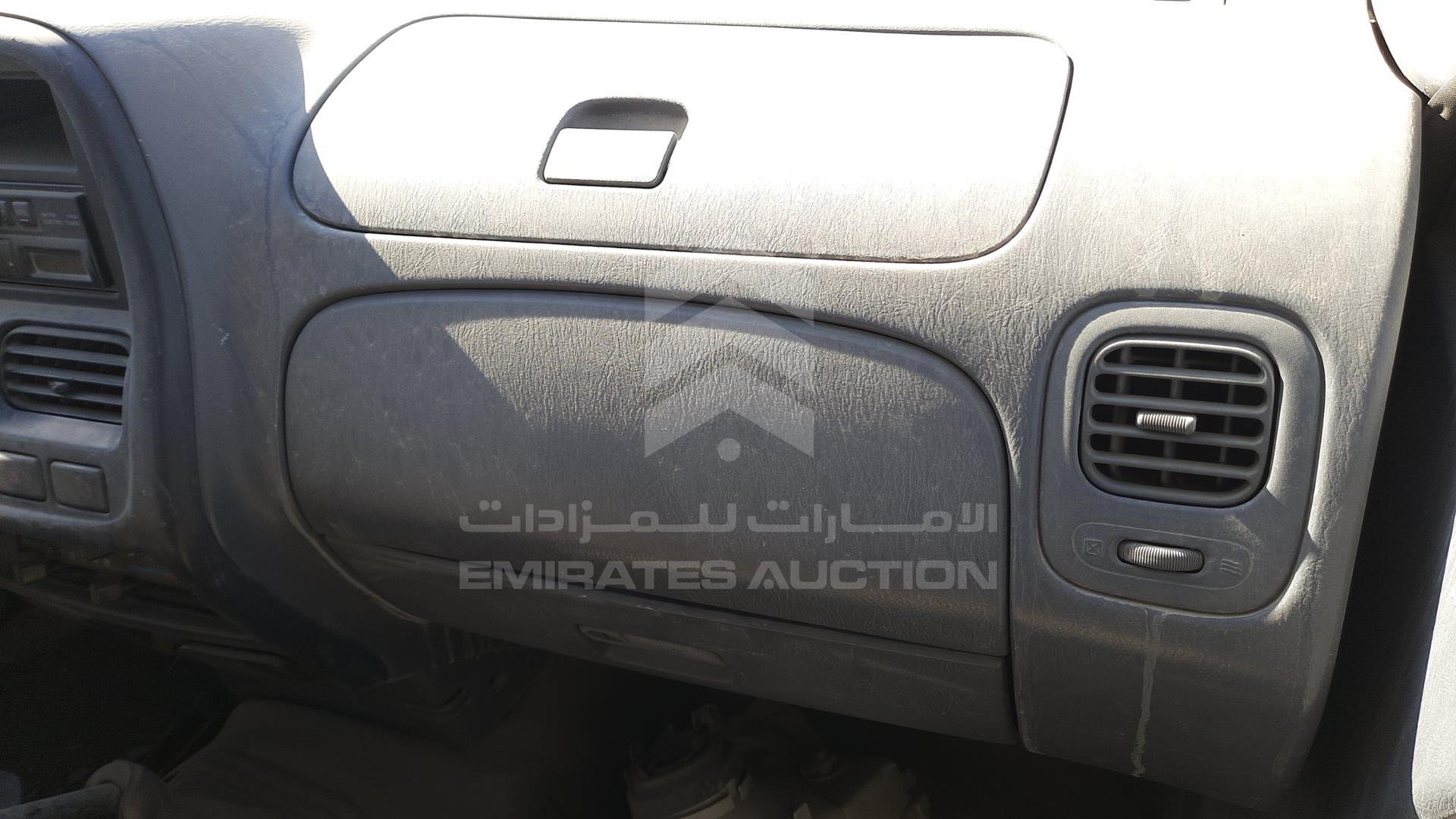 2005 NISSAN PICKUP VIN: JN6DD23S35X170590