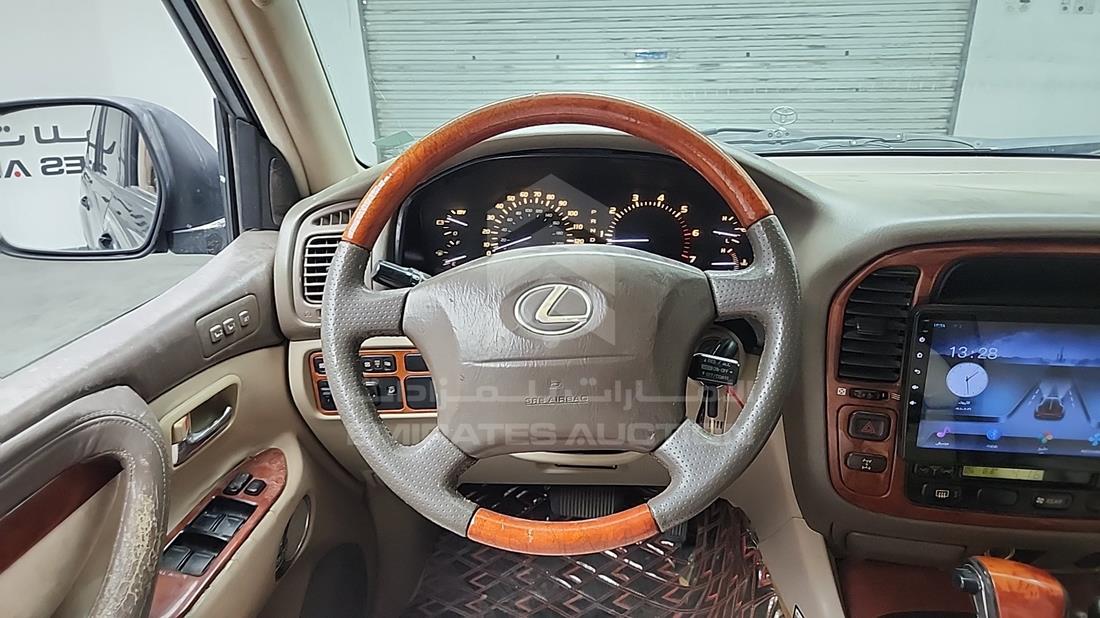 2002 Lexus LX 470 — Steering & Mounted Controls — Photo 13