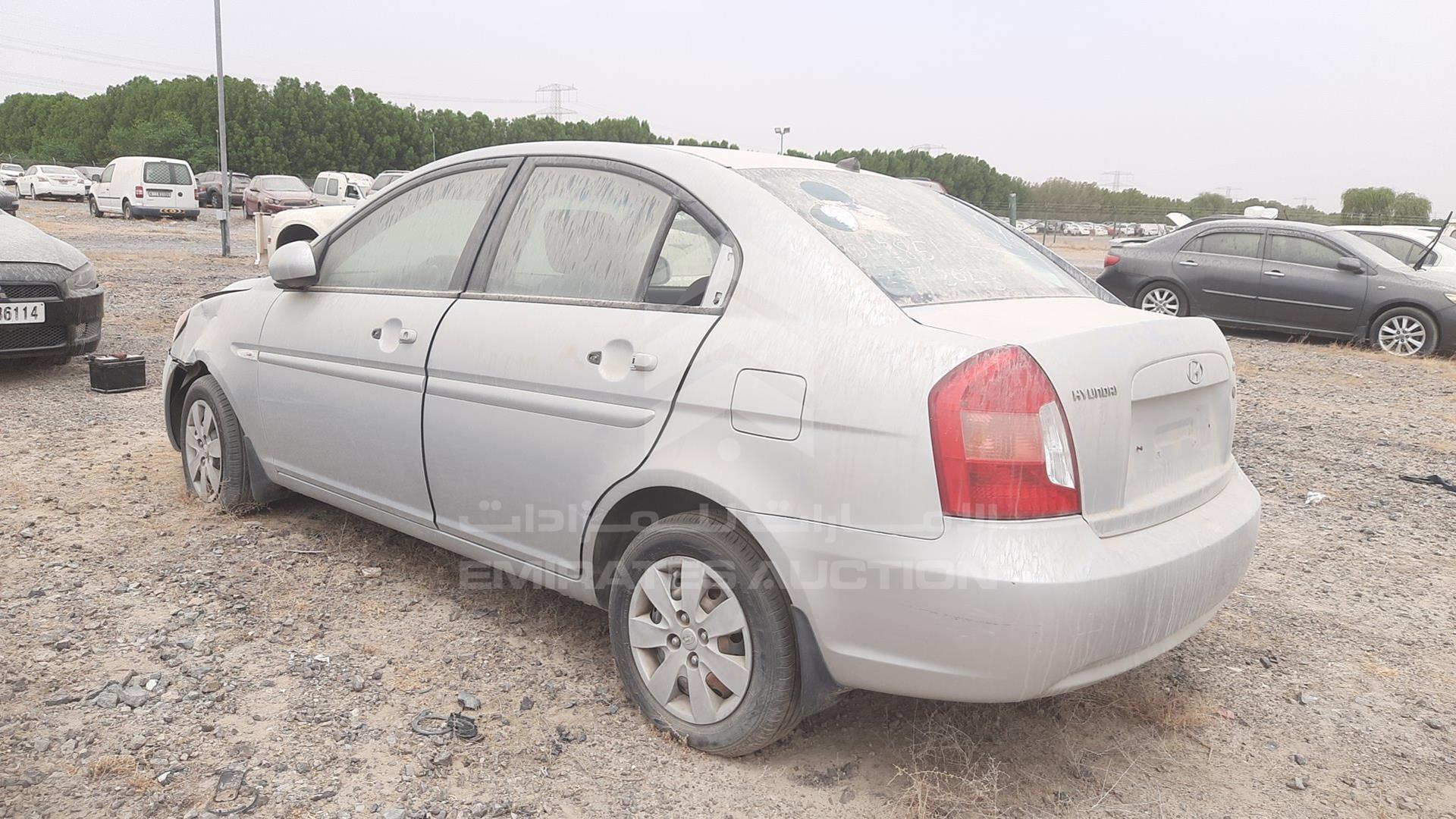 2010 HYUNDAI ACCENT VIN: KMHCM41A1AU449161