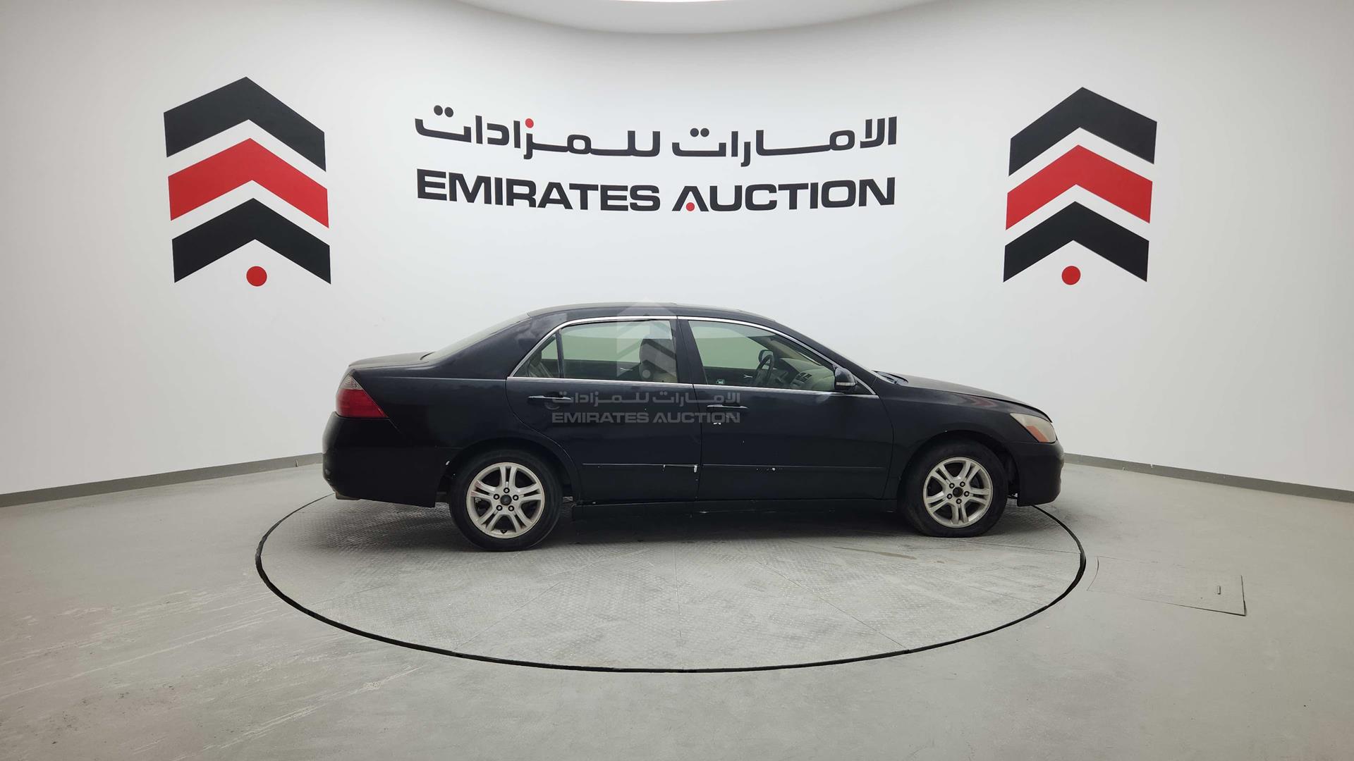 2006 HONDA ACCORD VIN: JHMCM567X6C404769