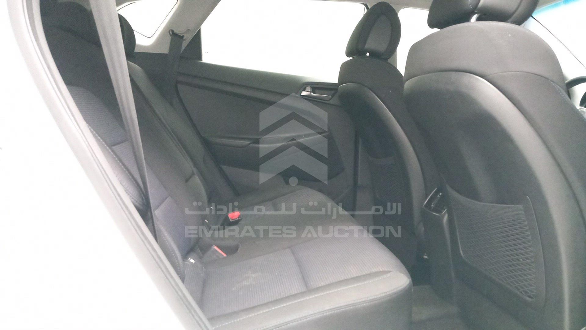 2017 HYUNDAI TUCSON VIN: TMAJ381B7HJ191503