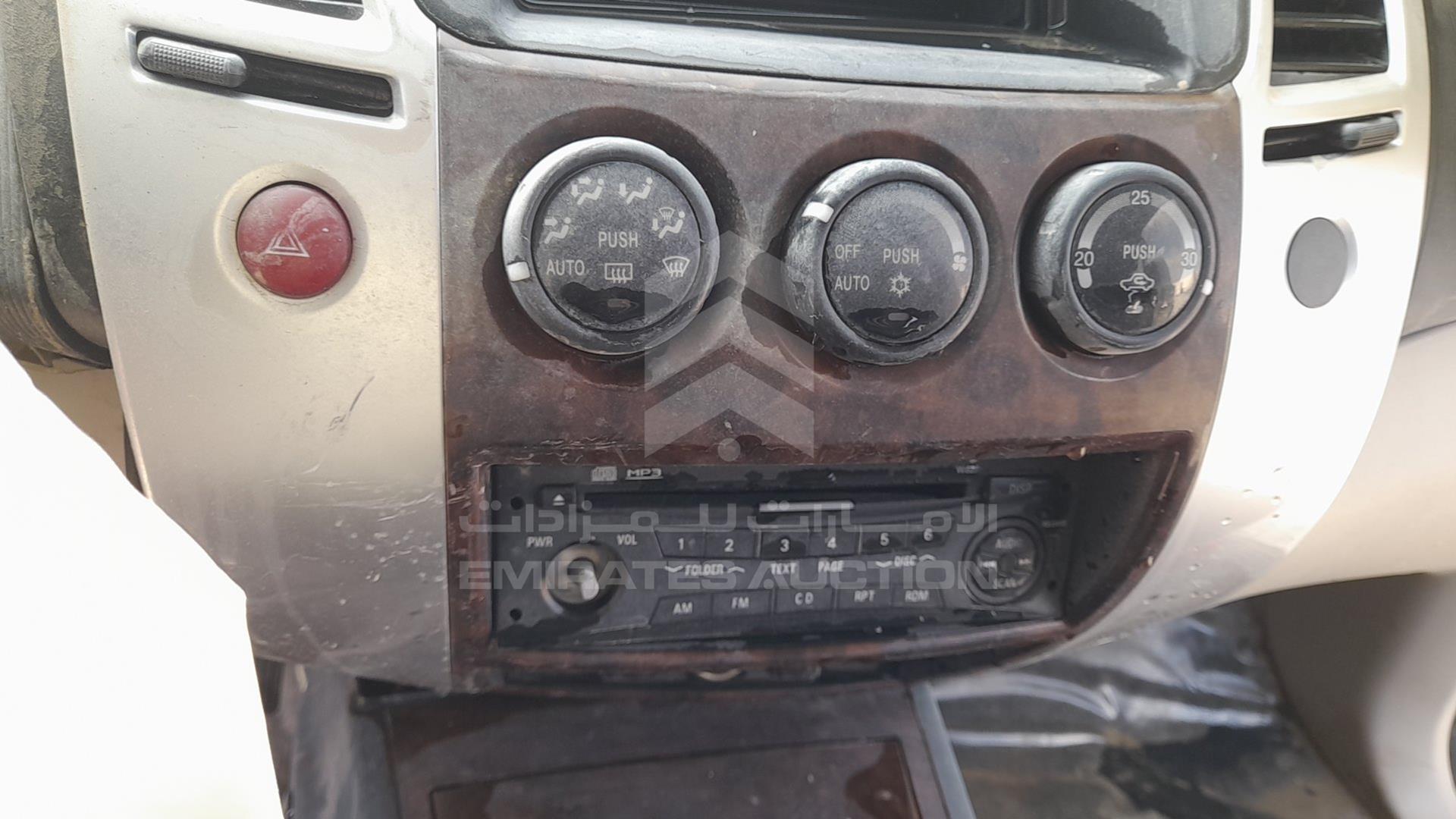 2011 MITSUBISHI PAJERO SPORT VIN: MMEMU71N9BF007857
