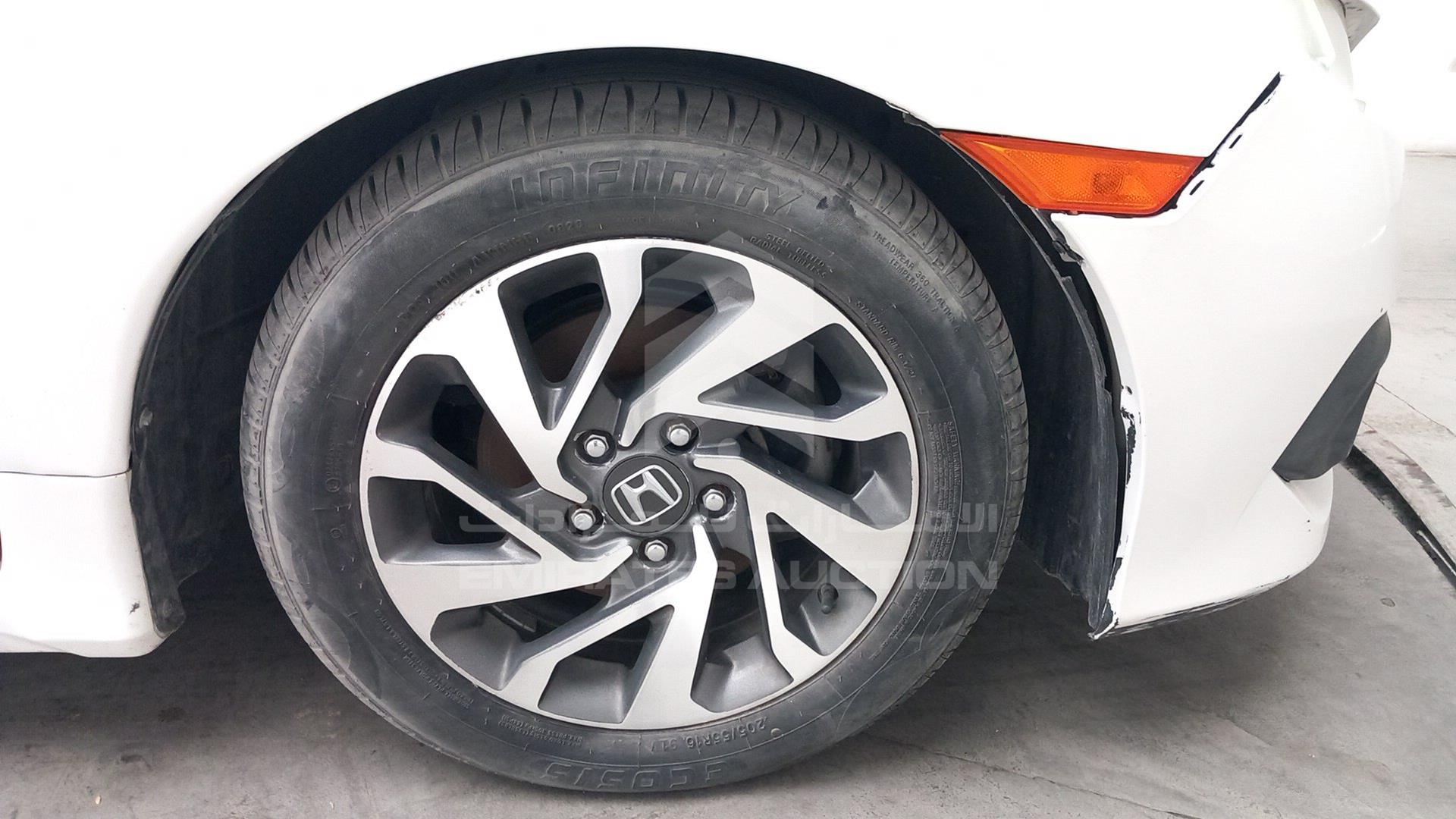 2018 HONDA CIVIC VIN: 2HGFC2F72JH501715