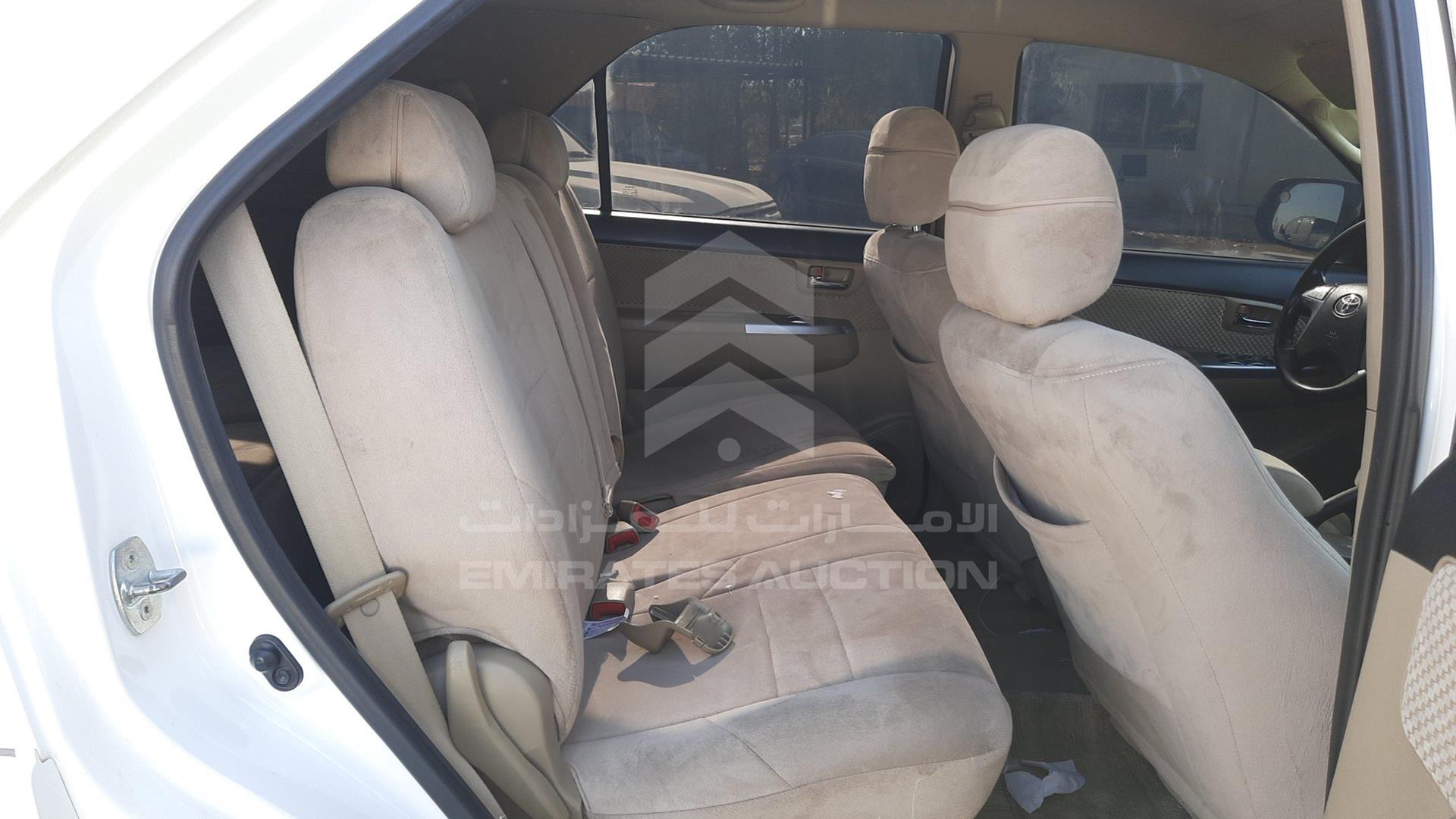 2015 TOYOTA FORTUNER VIN: MHFYX59G8F8068248