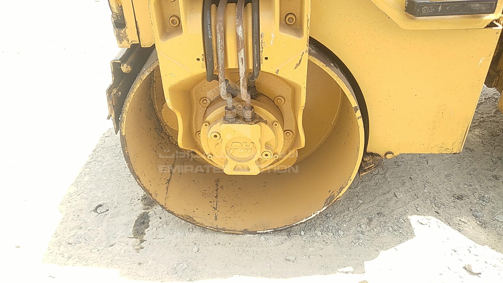 2015 CATERPILLAR --- VIN: CATCB14BB47800276