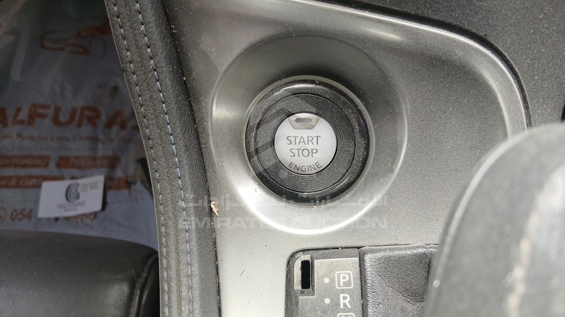 2017 Nissan Maxima — Keys — Photo 5