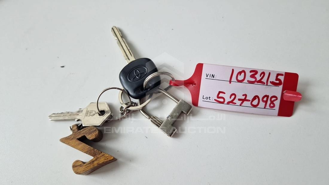 2008 Toyota Yaris — Keys — Photo 5