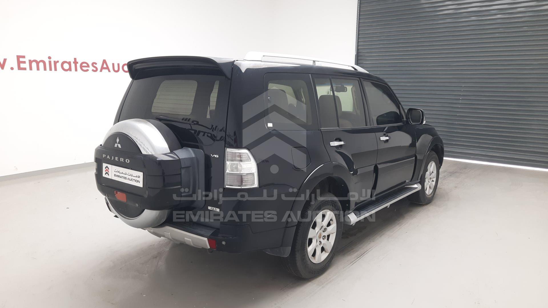 2011 MITSUBISHI PAJERO VIN: JMYLRV95WBJ706153