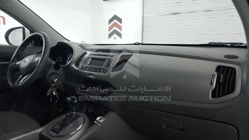 VIN: KNAPB8126G7843173 Auction: EmiratesAuction Lot: 405714 VIN: KNAPB8126G7843173 Kia Sportage 2016 WHITE Photo 25