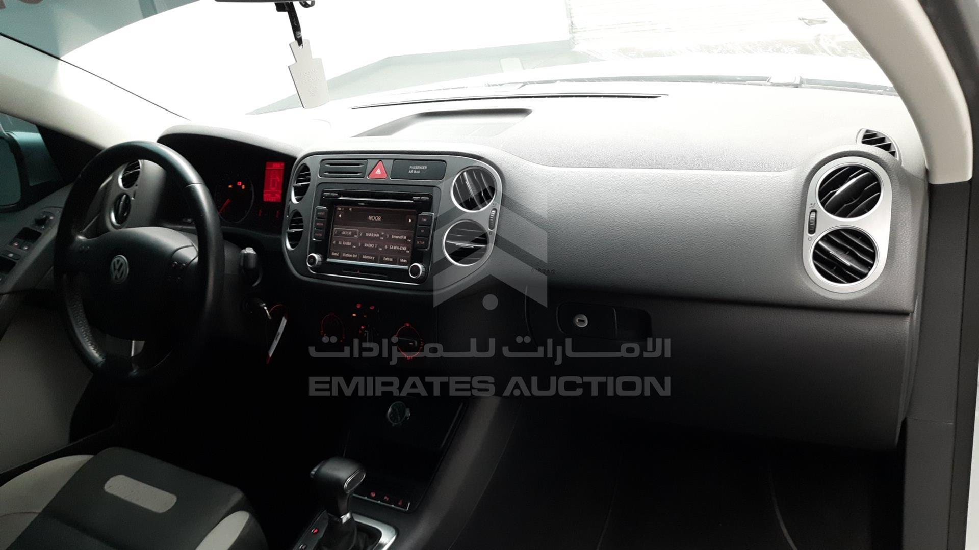 2009 VOLKSWAGEN TIGUAN VIN: WVGCE15N29W069870