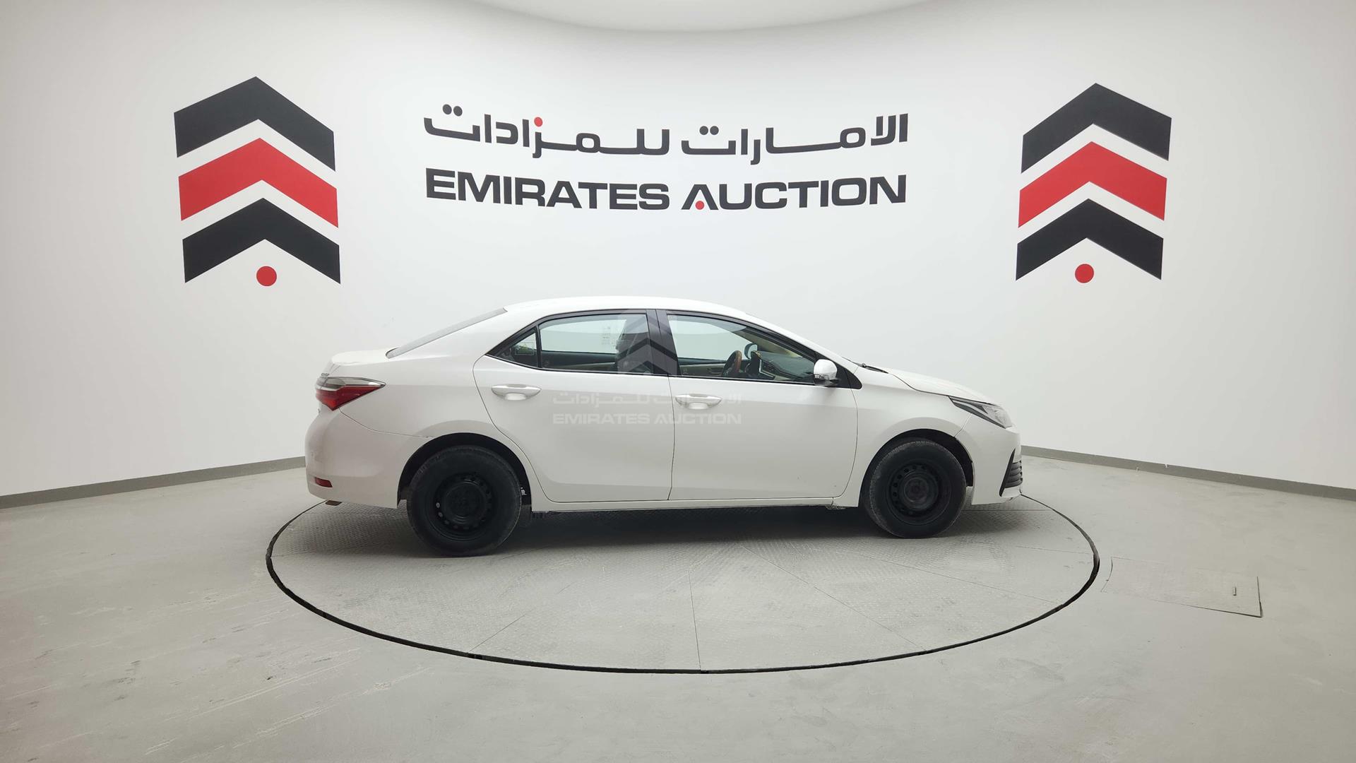 2018 TOYOTA COROLLA VIN: RKLBB9HE7J5213722