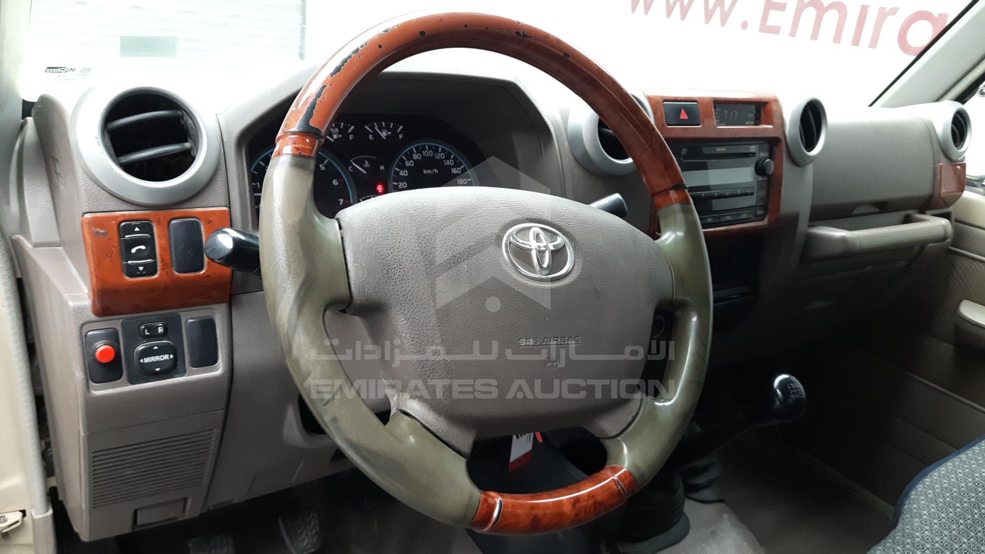 2014 TOYOTA LAND CRUISER VIN: JTFLU73J0E4563183