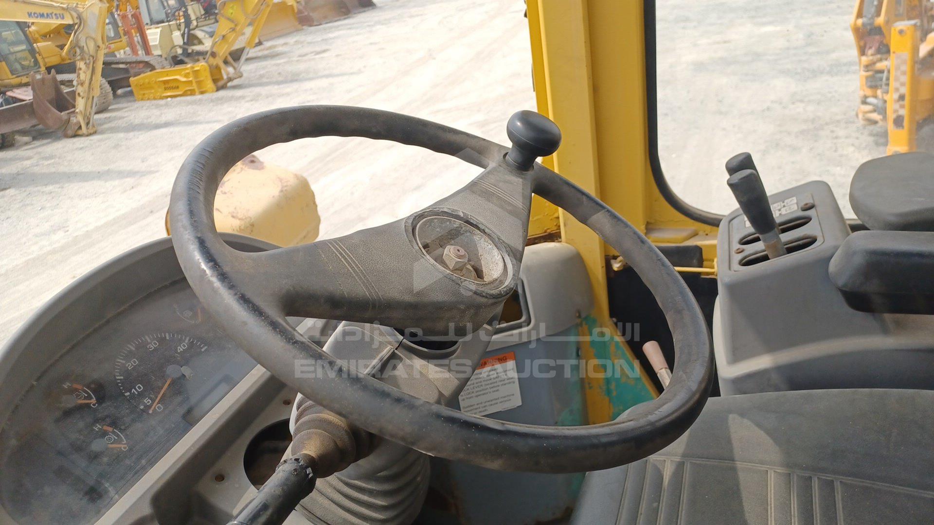 2004 KOMATSU WA320 VIN: WA3205LA32009