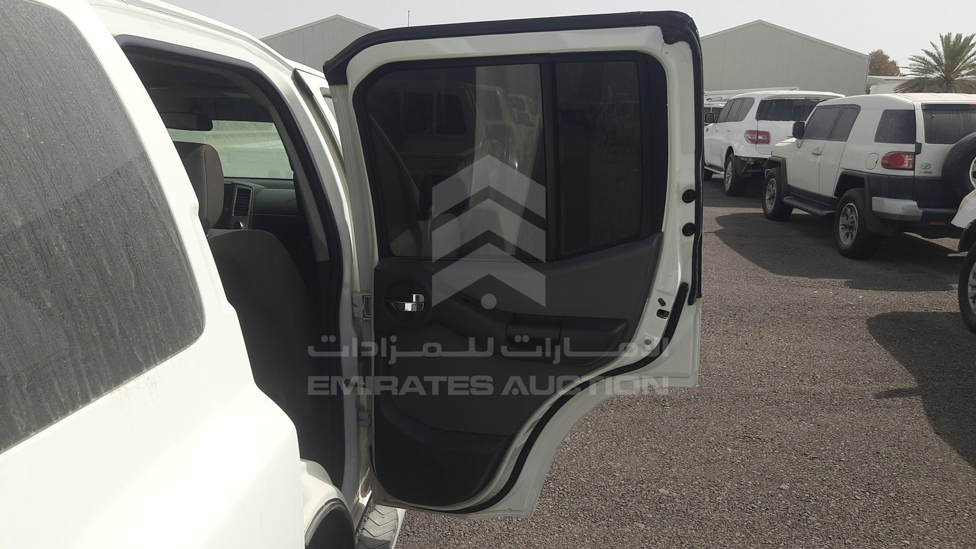 2014 NISSAN XTERRA VIN: 5N1AN0N65EN813083