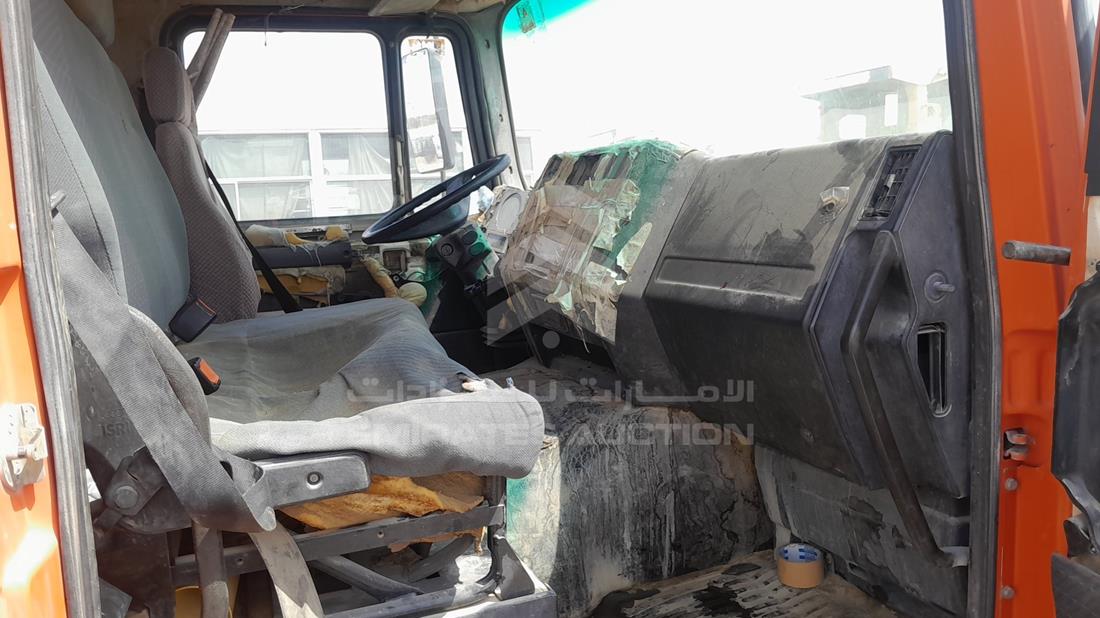 مان 373 2001 — زاوية واجهة الراكب الأمامي الأيمن — صورة 19