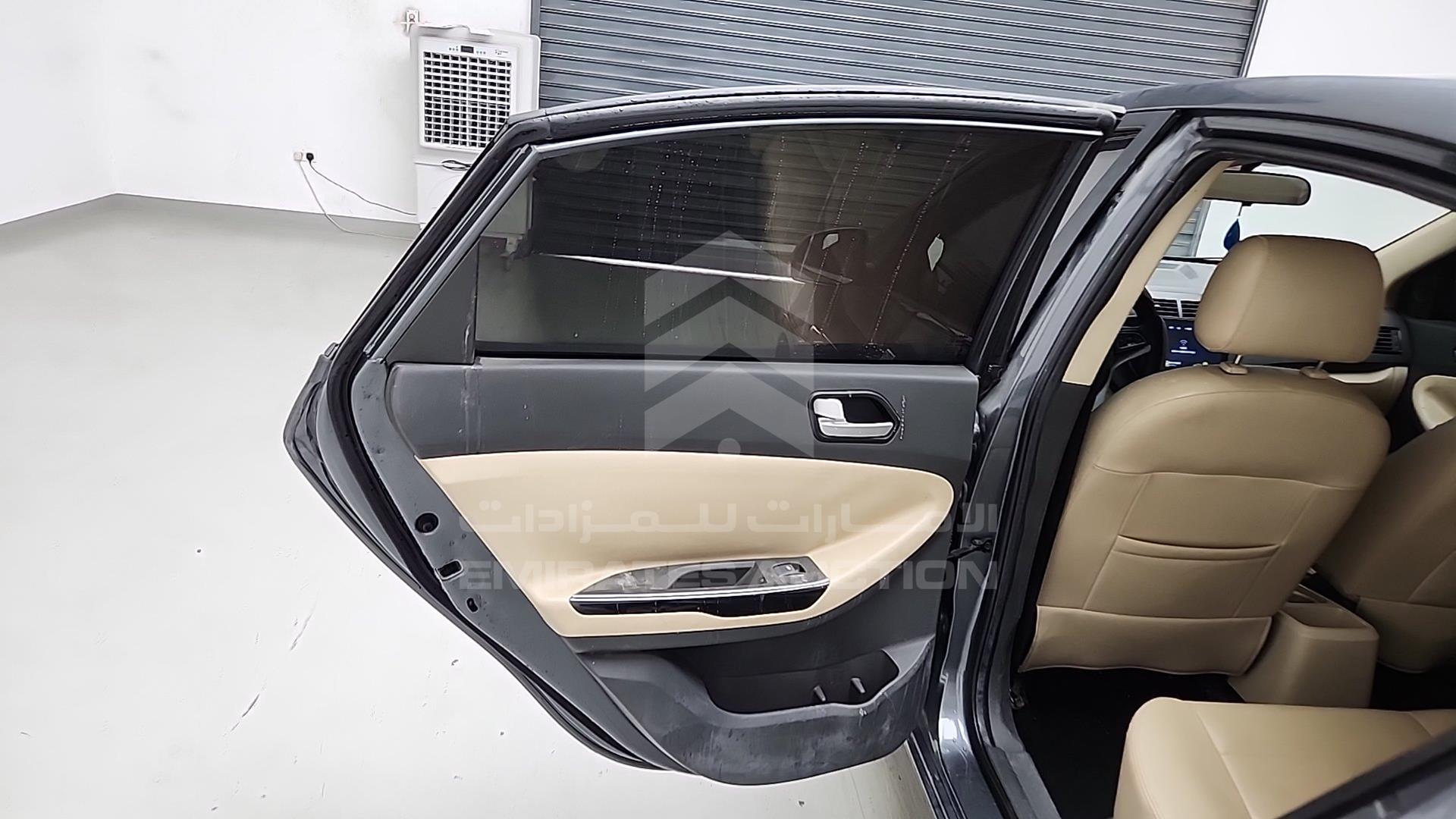 2016 JAC J4 VIN: LJ12FKR21G4703791