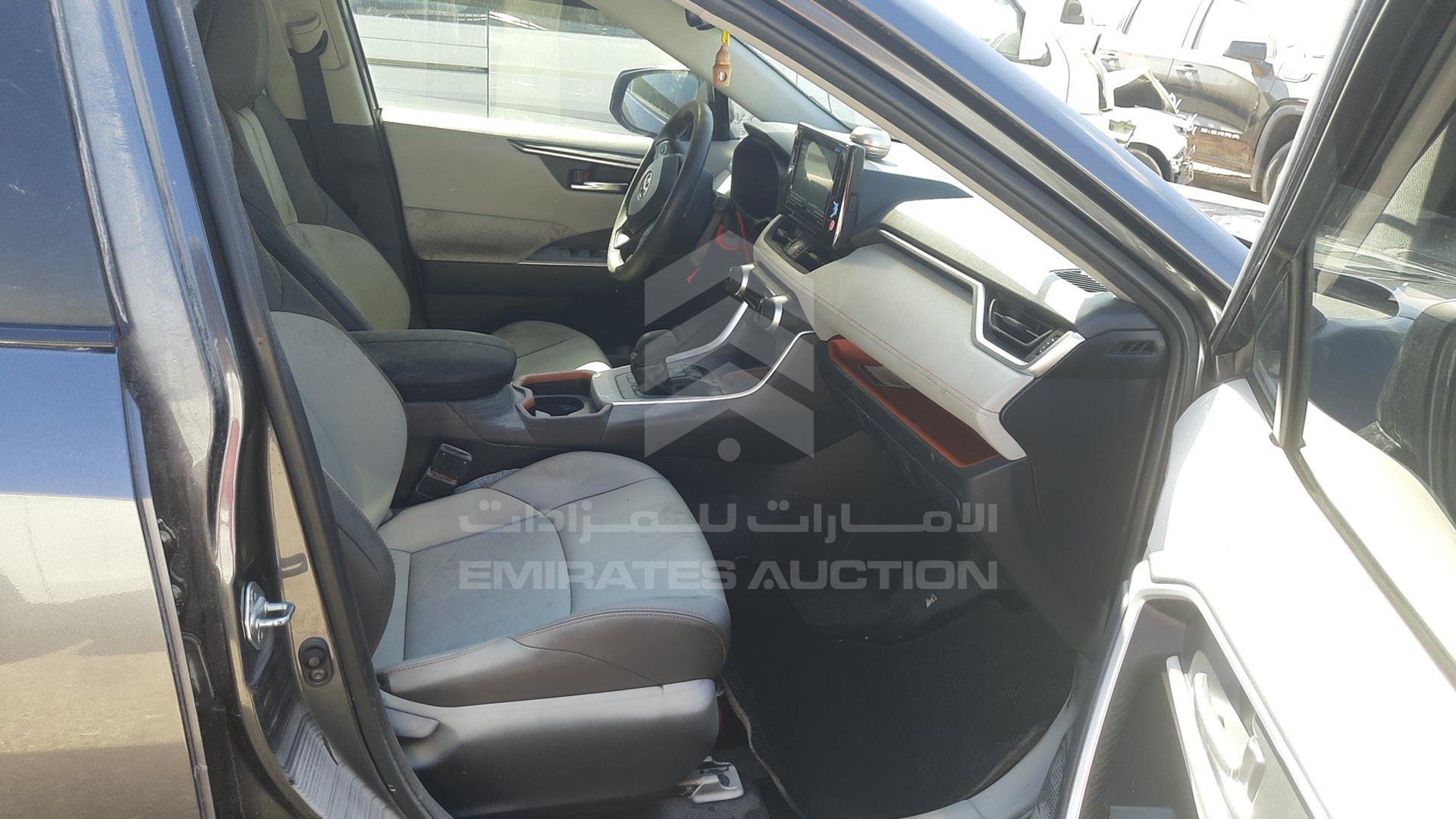 2020 TOYOTA RAV-4 VIN: JTMJ13FV8LJ031601