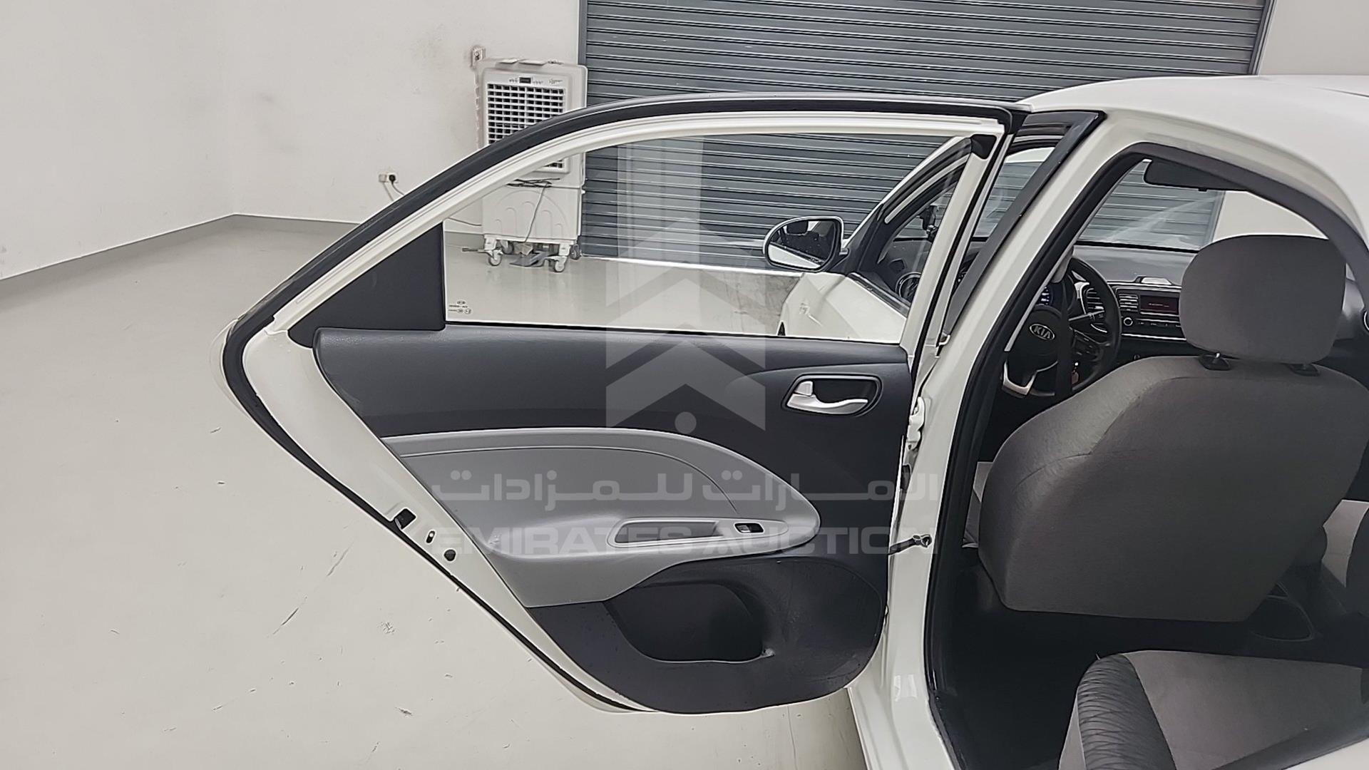 2020 KIA PEGAS VIN: LJD0AA290L0123220