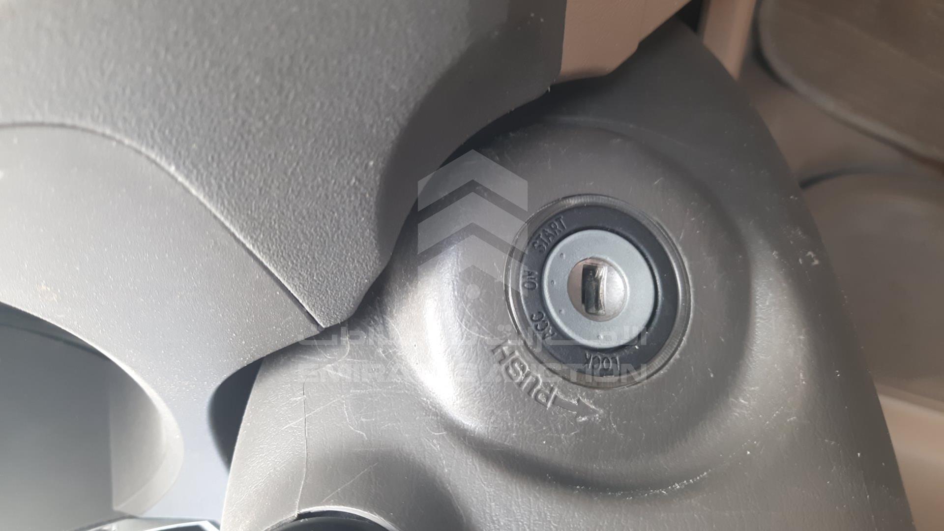2011 TOYOTA FORTUNER VIN: MHFYX59GXB8018784