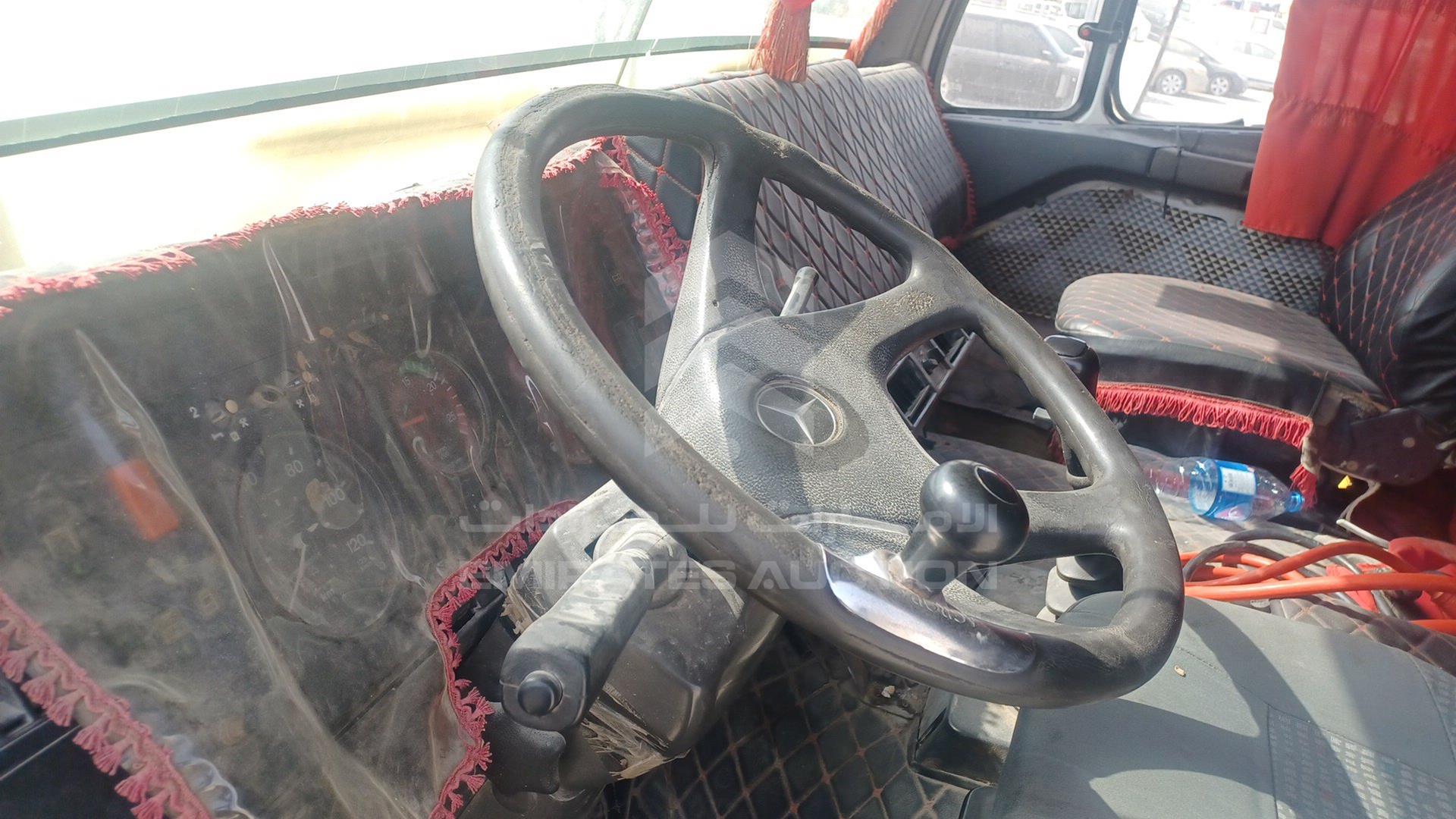 1993 MERCEDES 2650 VIN: WDB65909815962033
