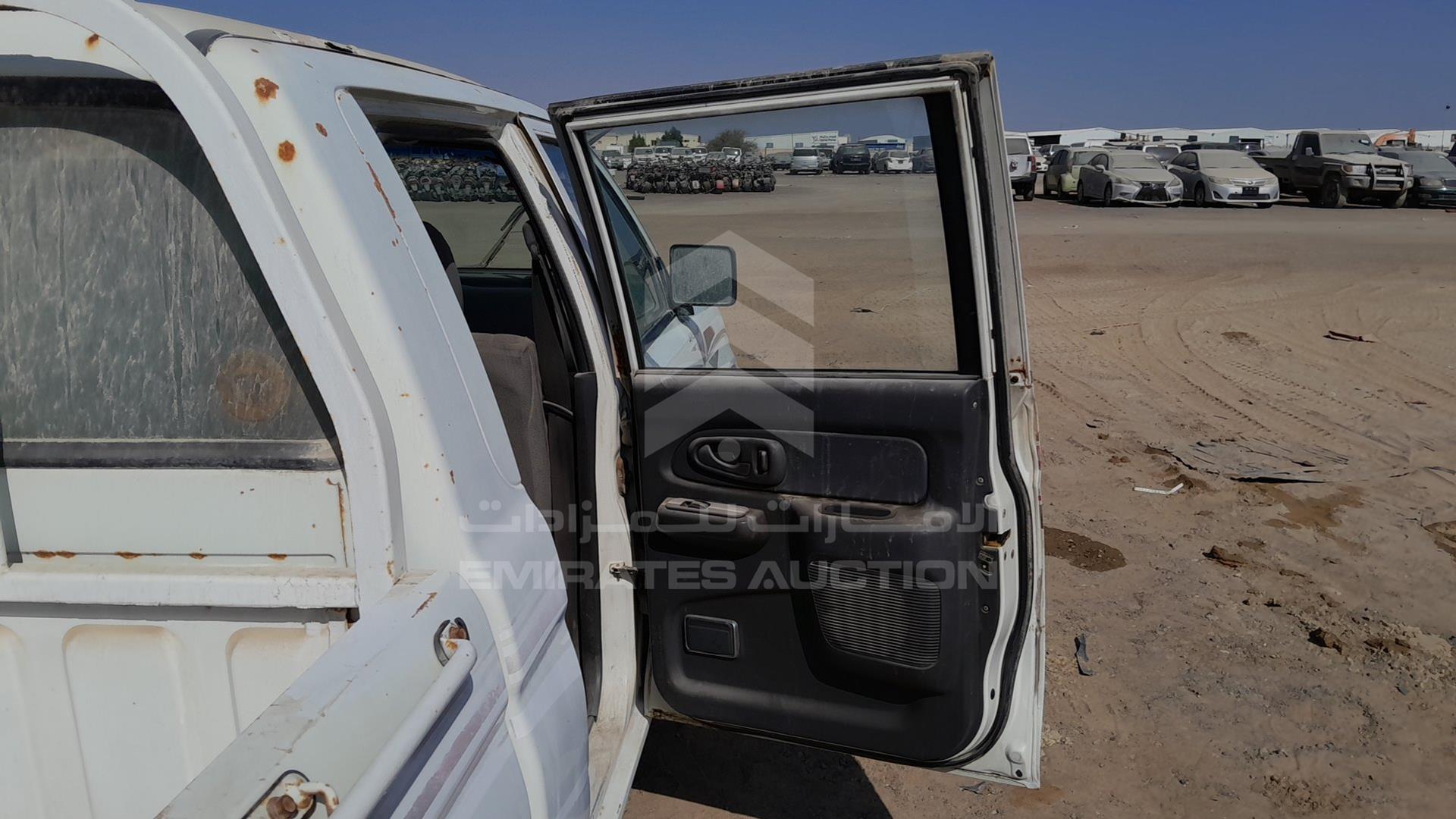 2004 MITSUBISHI L 200 VIN: MMBJNK6204D039338