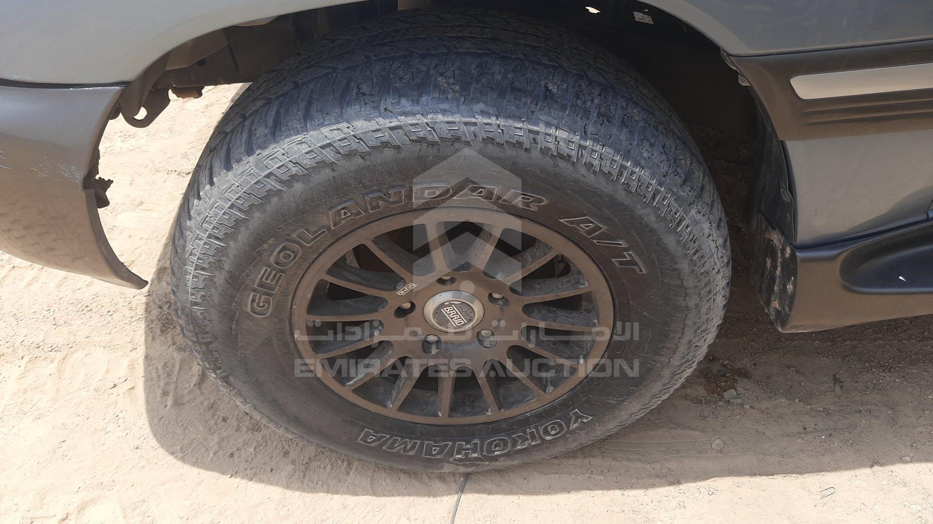 2005 TOYOTA LAND CRUISER VIN: JTEHT05J852069778