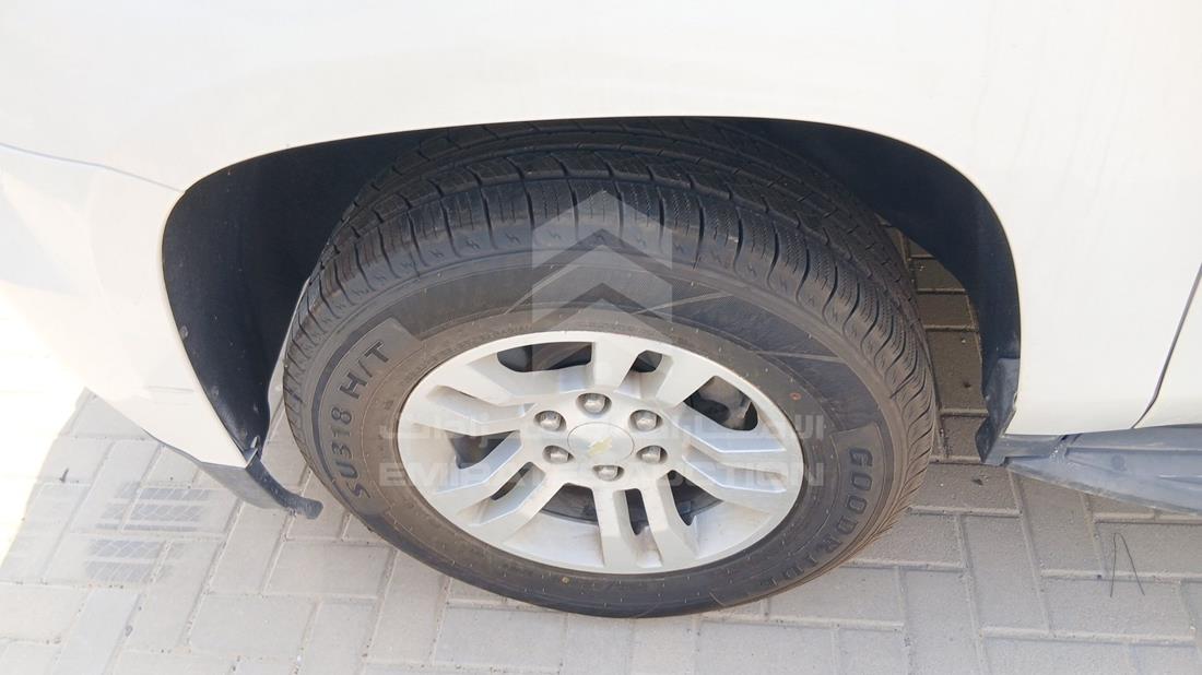 2019 Chevrolet Suburban — Front Left Tyre — Photo 34