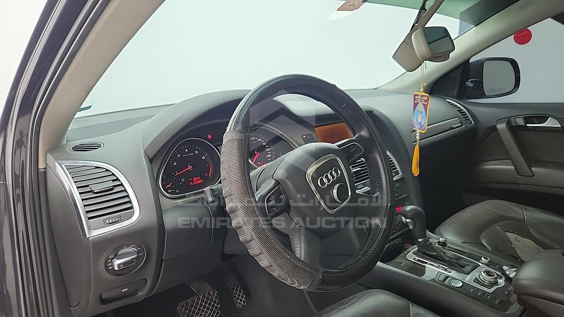 2010 AUDI Q7 VIN: WAUAVD4L2AD003989